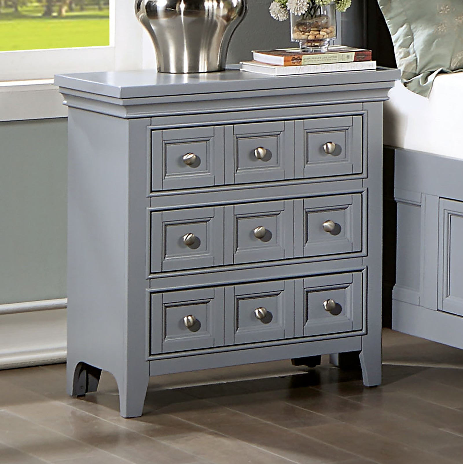Transitional Style Gray Color Solid wood 1pc Nightstand Only Bedroom Furniture Bedside Table Round Knobs 3-Drawers Nightstand Transitional Style Gray Color Solid wood 1pc Nightstand Only Bedroom Furniture Bedside Table Round Knobs 3-Drawers Nightstand