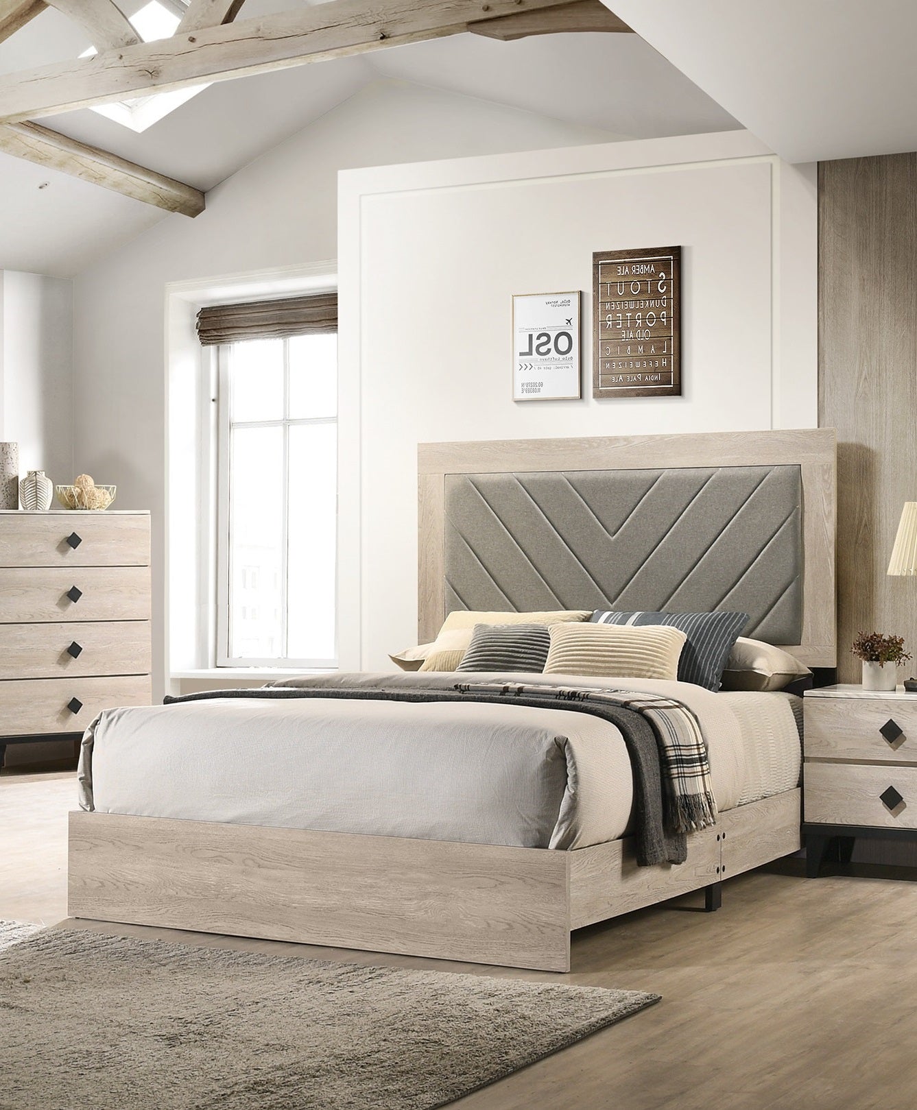 Contemporary 1PC Cream Finish Queen Size Bed Bedroom Furniture Gray V-Design Headboard Rubberwood 1PC Bedframe, image size:1337x1619