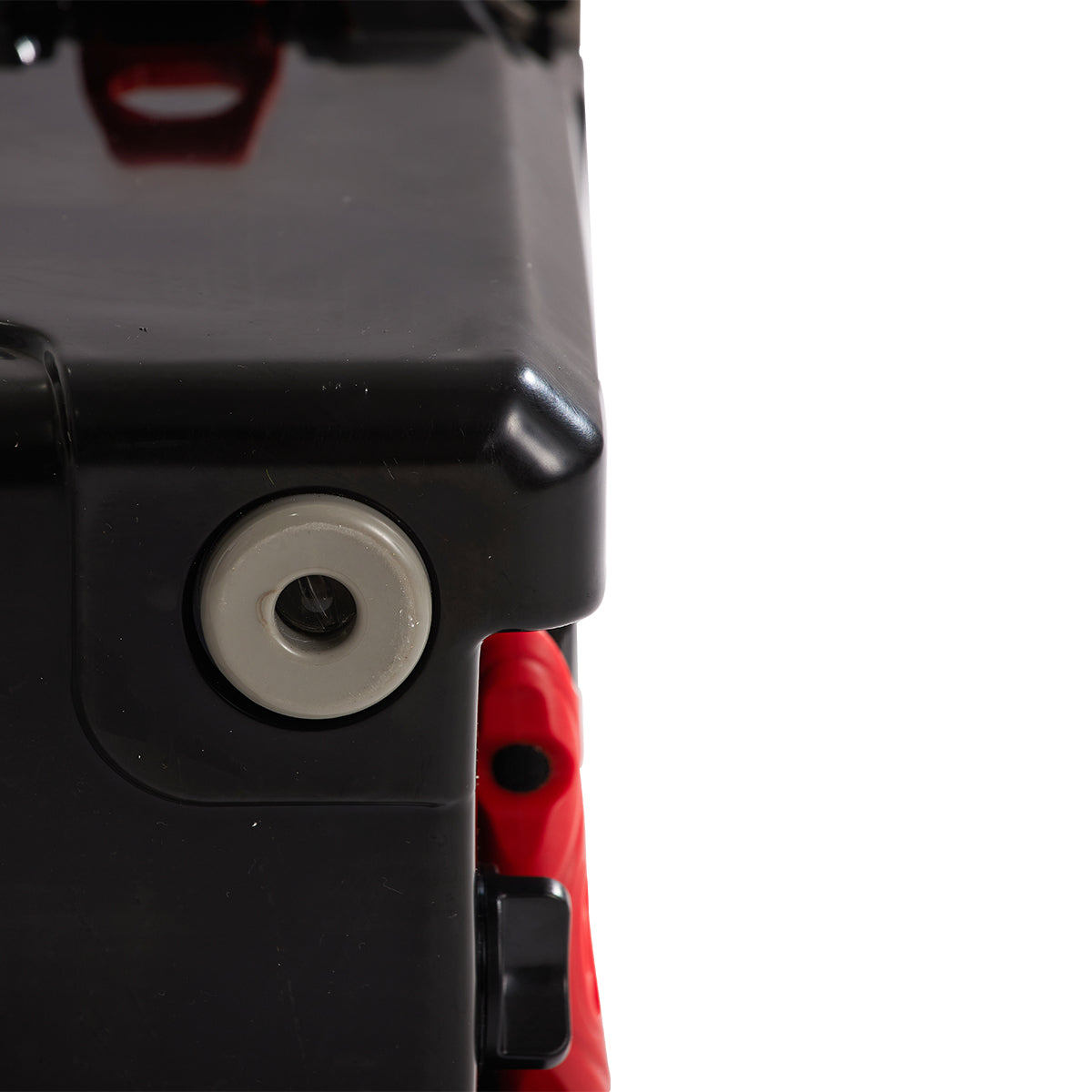 40Qt Color Black Red Buckle Black Brown Polyethylene