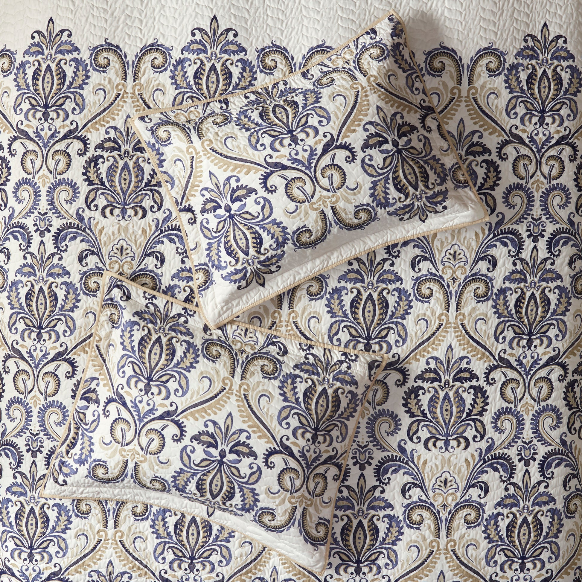 6 Piece Reversible Quilt Set With Throw Pillows Navy Tan King Cal King King Navy Cotton