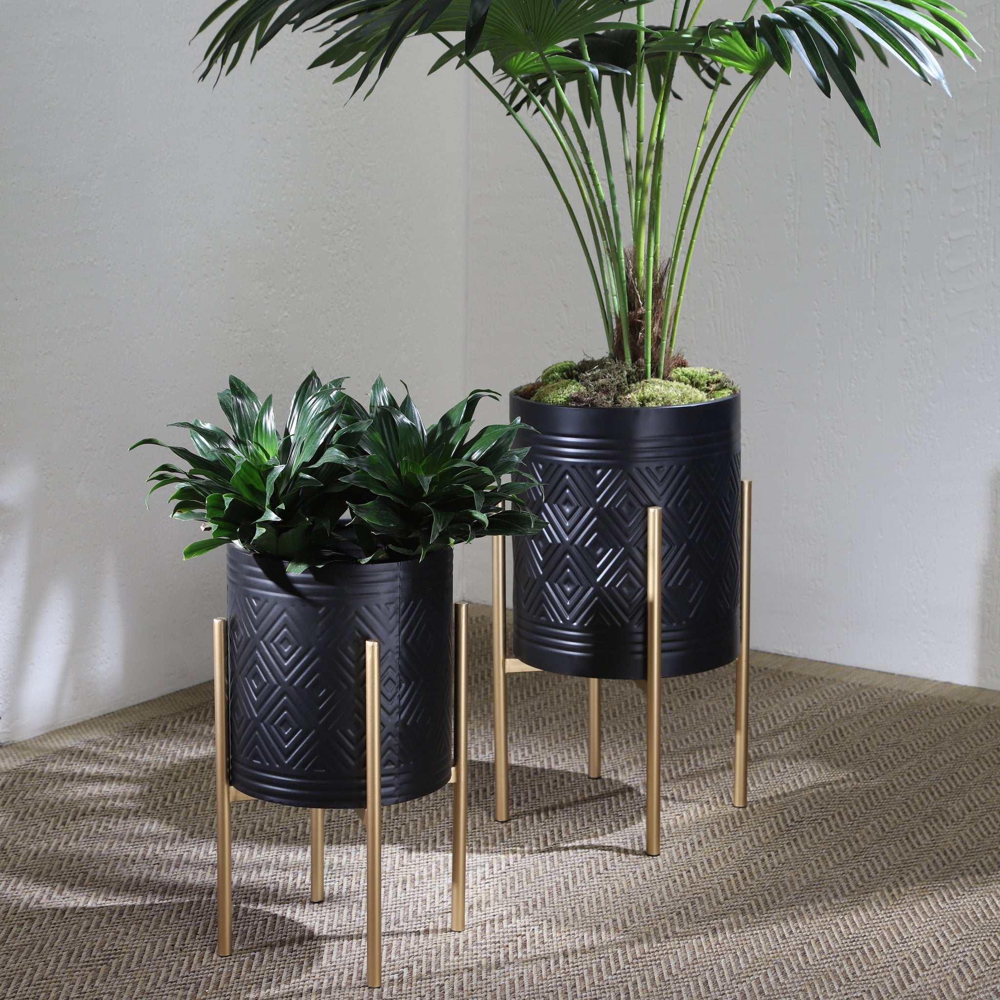 indoor planter with metal stand S 2 Aztec Planter On Metal Stand, Black Gold Black Iron