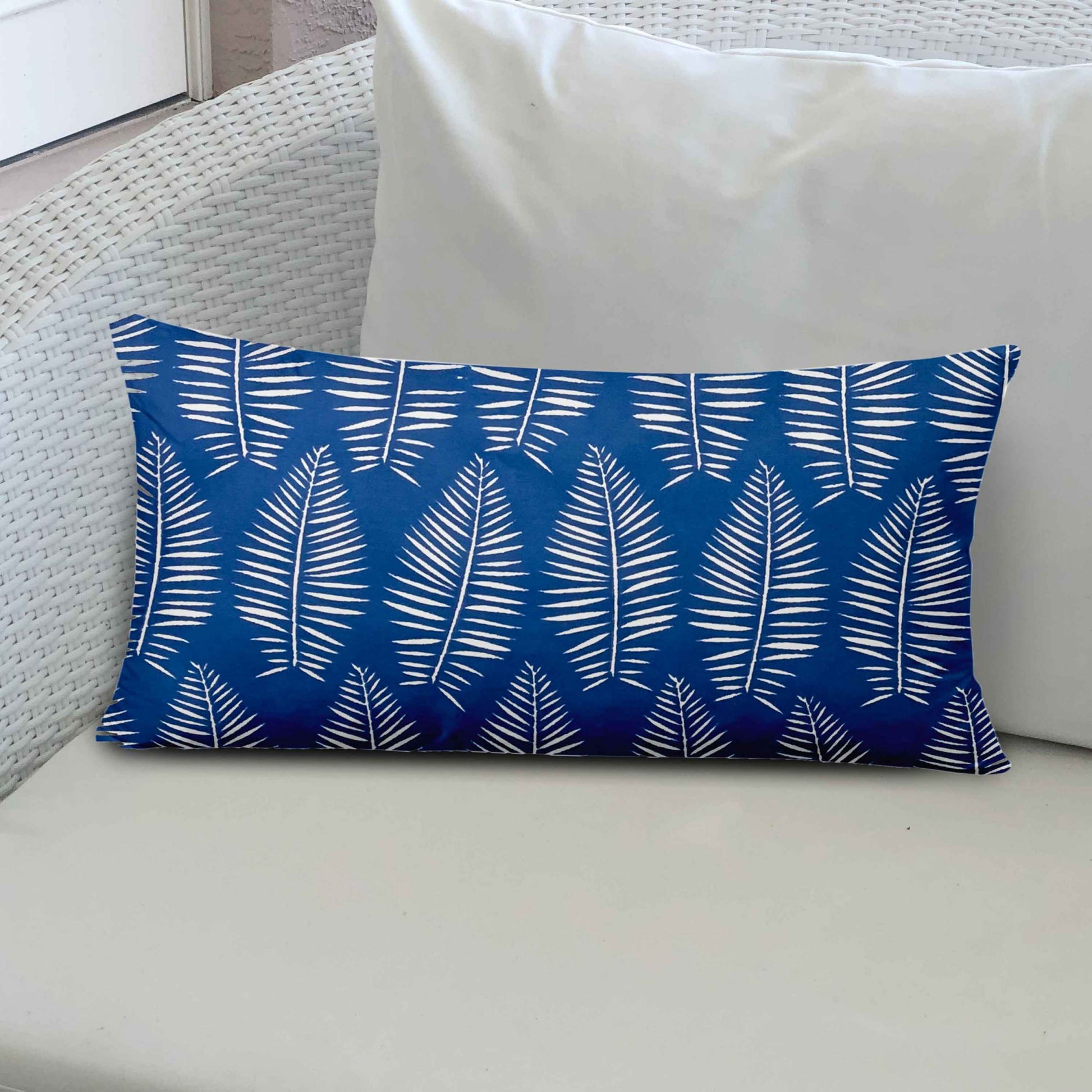 BREEZY Indoor Outdoor Soft Royal Pillow, Zipper Cover multicolor-polyester