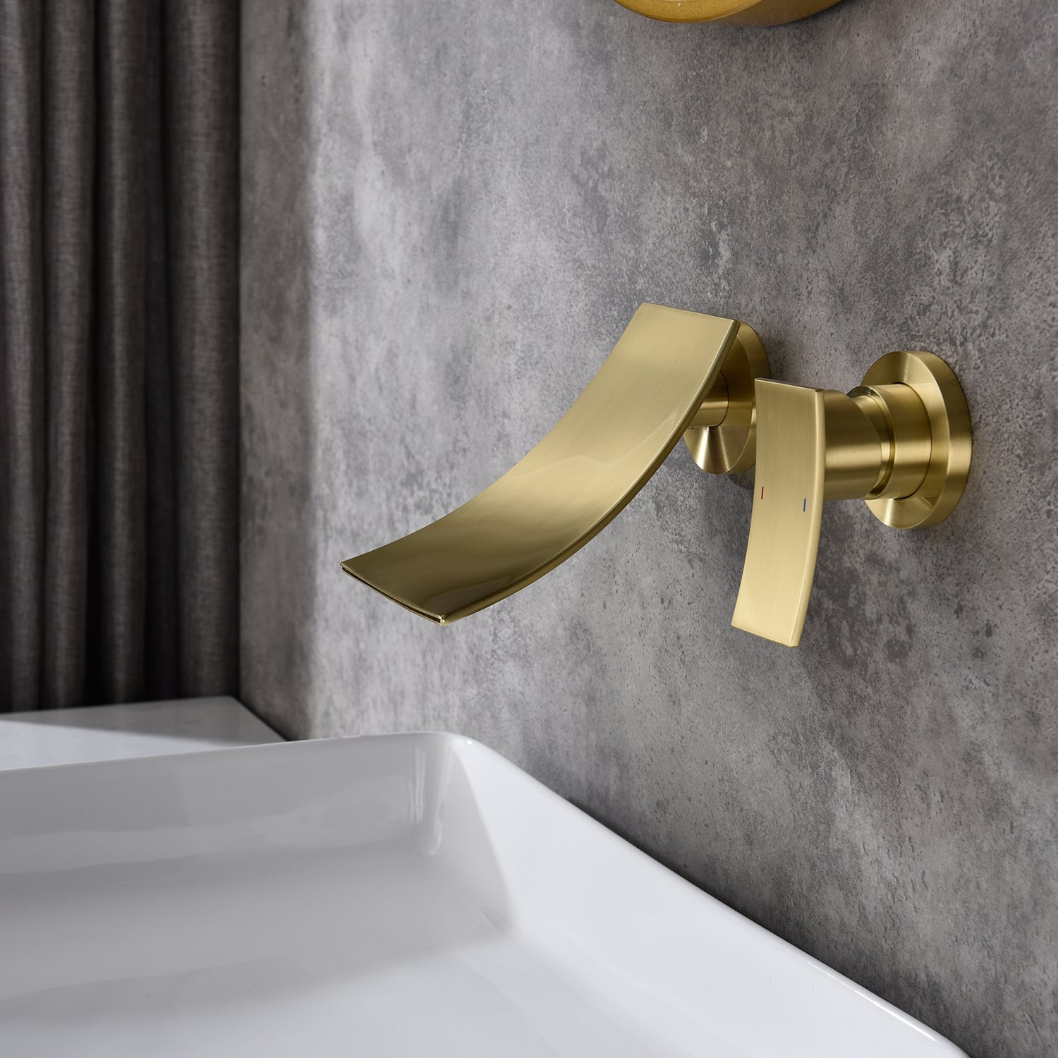 Wall Mount Widespread Bathroom Faucet Gold Brass