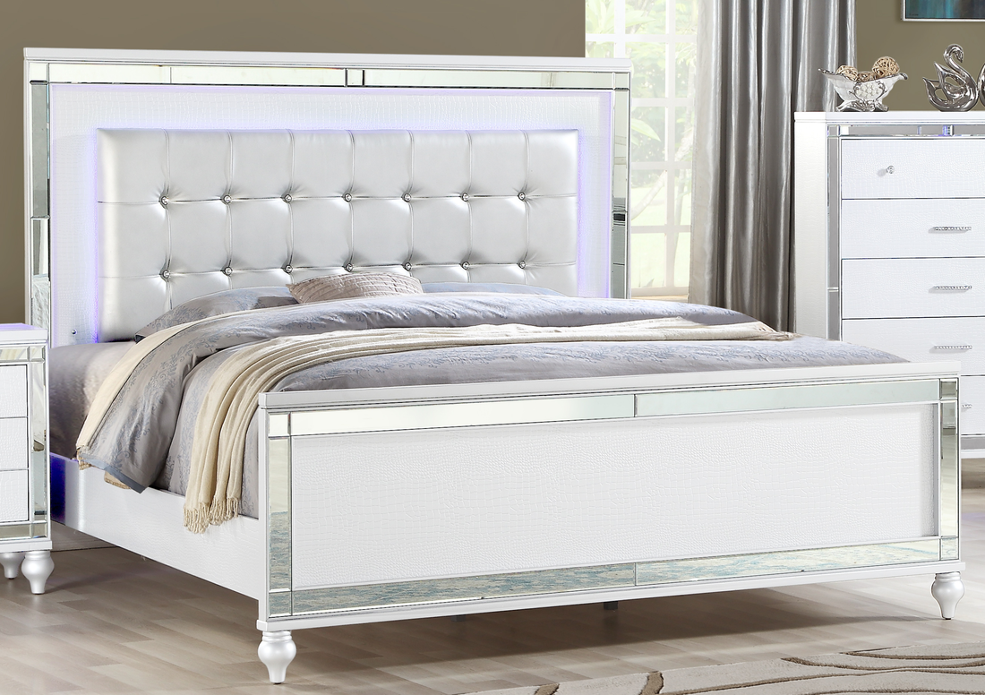 Sterling King 5 Pc Led Bedroom Set Made With Wood In White Color King White Wood 5 Piece Set Bedroom Bed Included,Chest Included,Dresser Included,Mirror Included,Nightstand Included Contemporary,Modern Wood