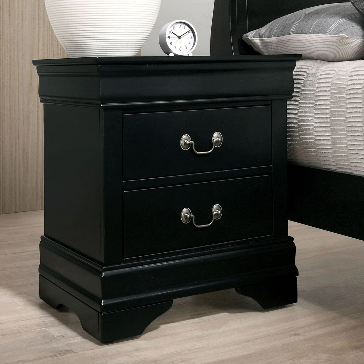 1Pc Nightstand Black Louis Philippe Solid Wood English Dovetail Construction Antique Nickle Hanging Pulls Black 2 Drawers Bedroom Bedside Cabinet Contemporary,Modern,Transitional Rubberwood Drawers Black Solid Wood