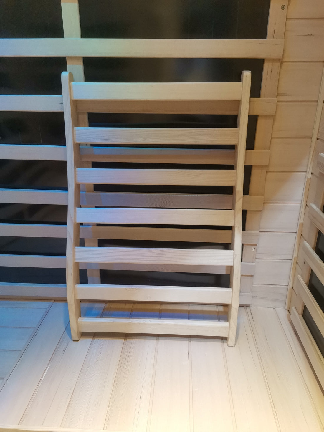 Hemlock round stick Sauna backrest