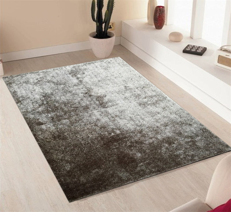 "Fuzzy Shaggy" Hand Tufted Area Rug Silver Polyester