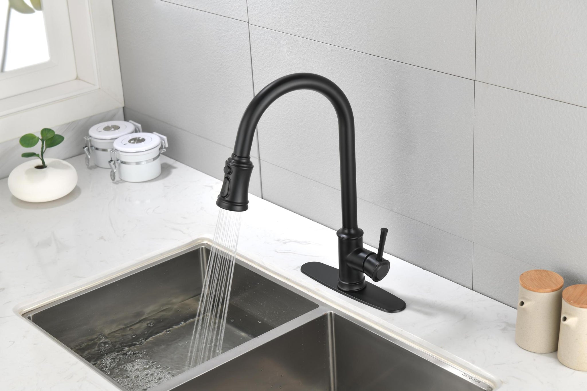 Touch Kitchen Faucet with Pull Down Sprayer matte black-stainless steel