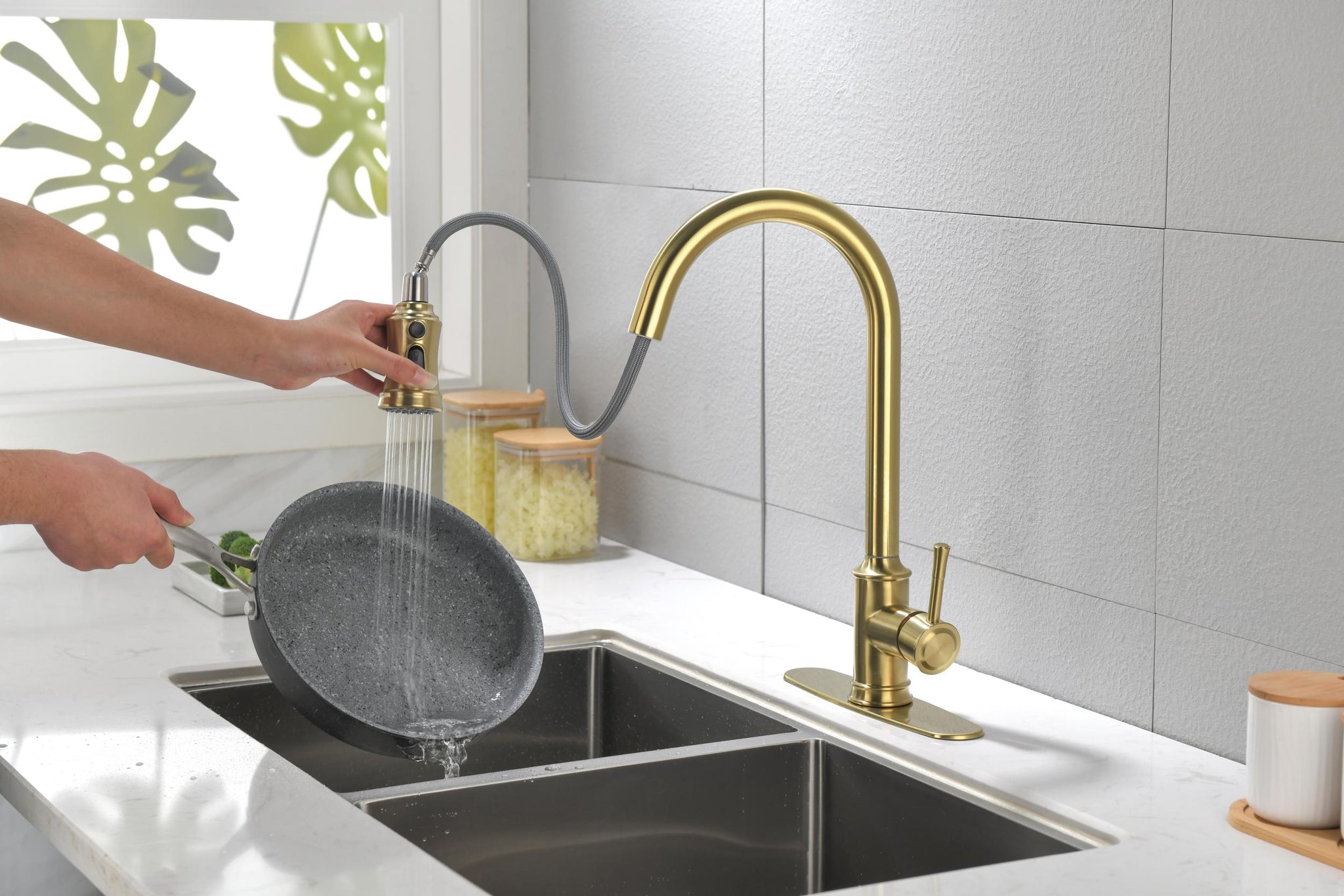 Touch Kitchen Faucet with Pull Down Sprayer gold-stainless steel