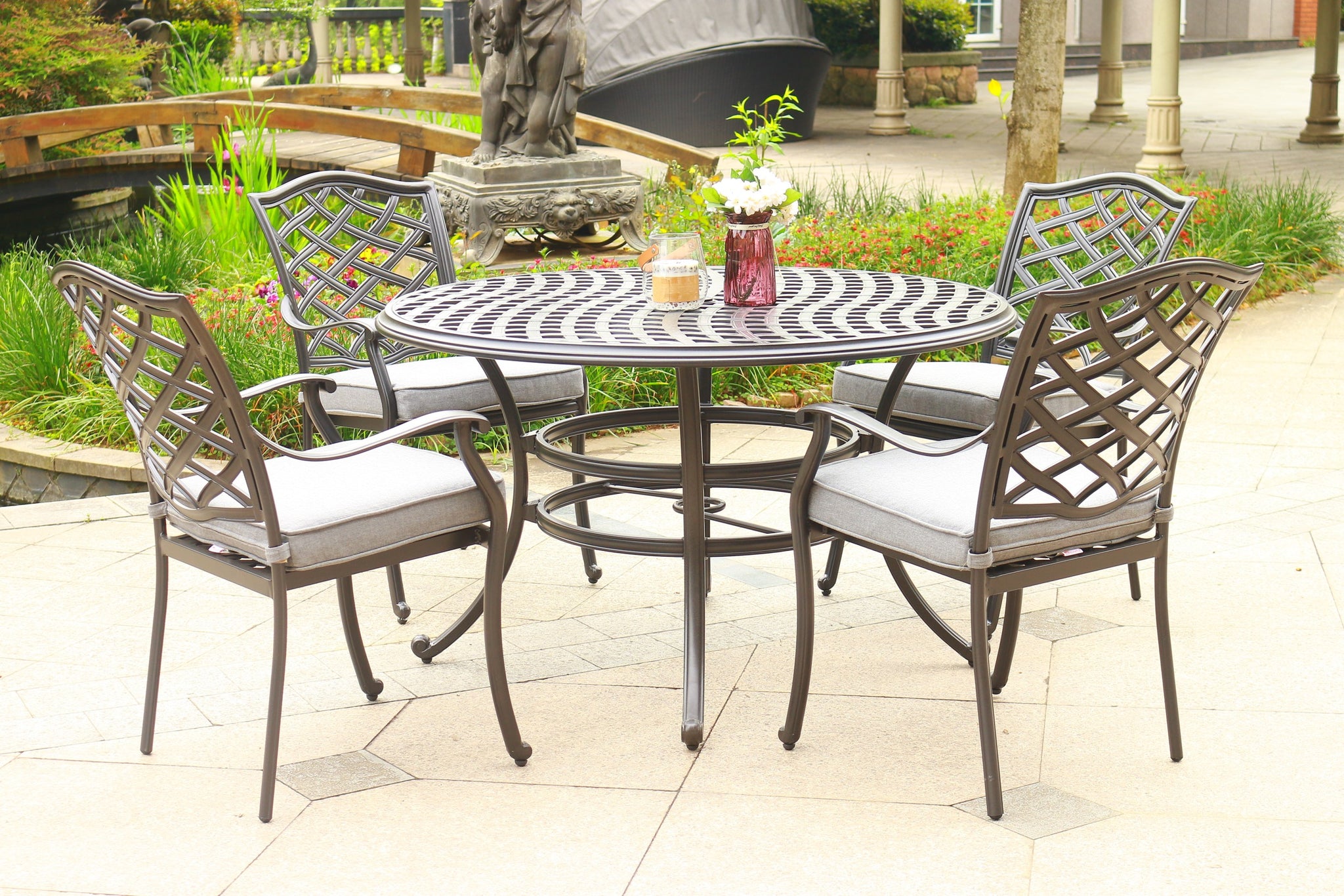 Round 4 Person 49" Long Aluminum Dining Set with brown grey-polyester-aluminum