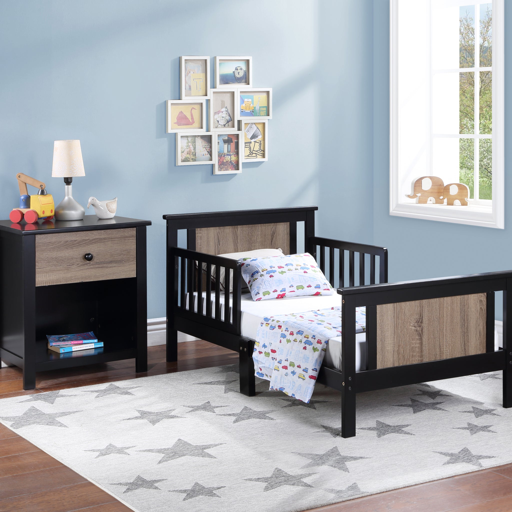 Connelly Reversible Panel Toddler Bed Black Vintage Walnut Black Solid Wood