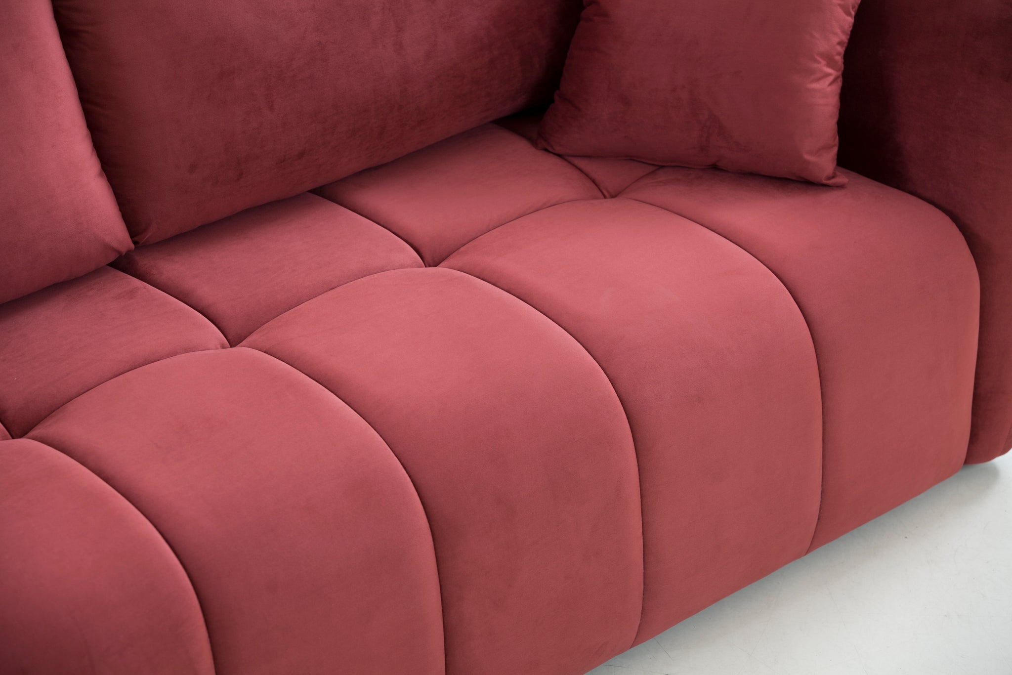 Sectional Sofa,3 seater sofa with 3 Pillows for Living red-fabric