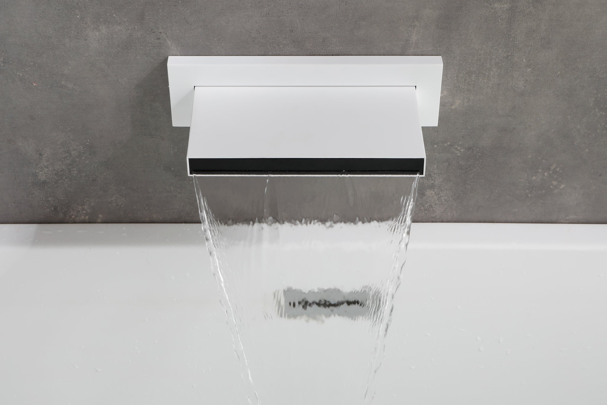 SHOWER Waterfall Waterfall Tub Faucet Wall Mount Tub white-stainless steel