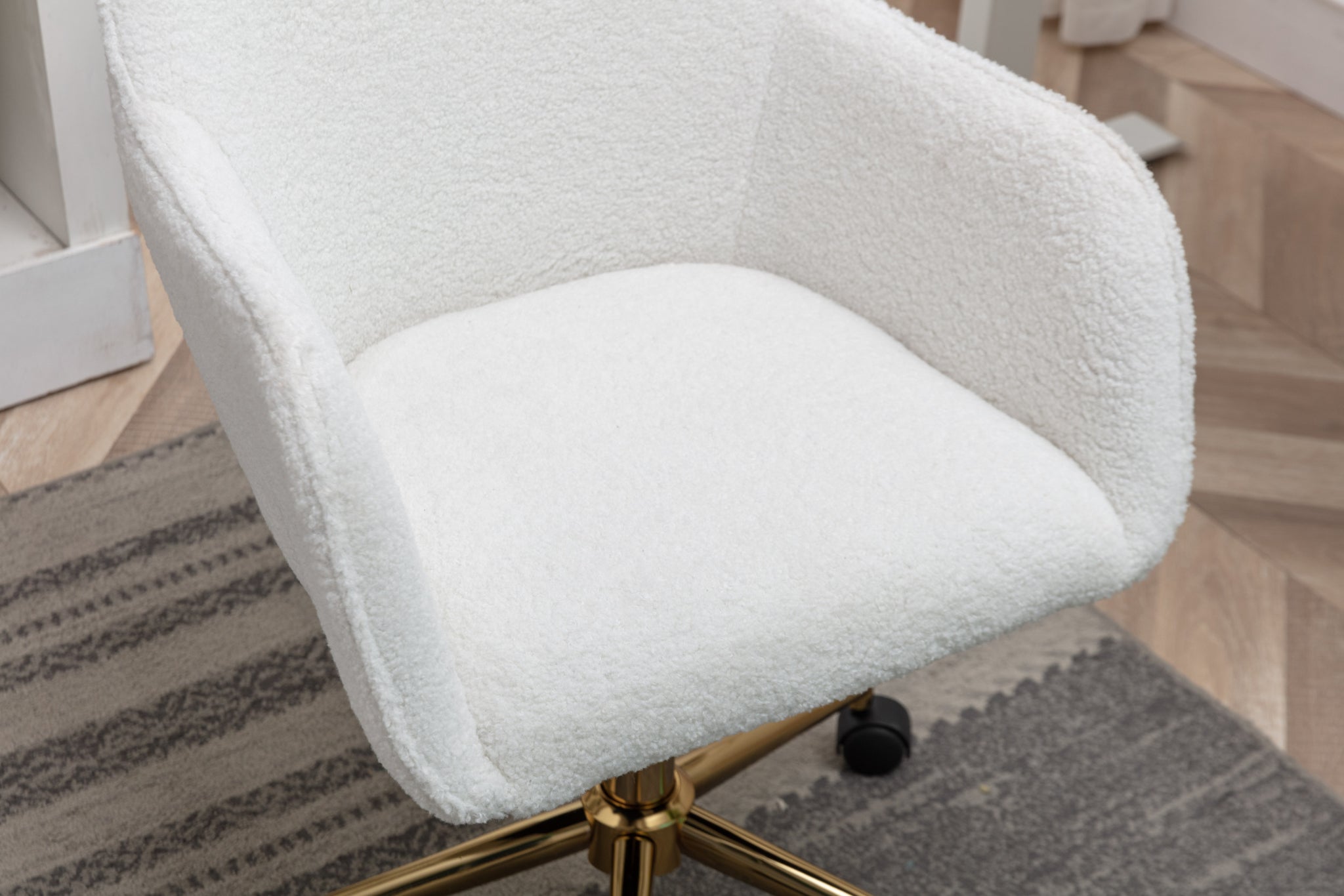 Modern Teddy Fabric Material Adjustable Height 360 white teddy-foam-wool
