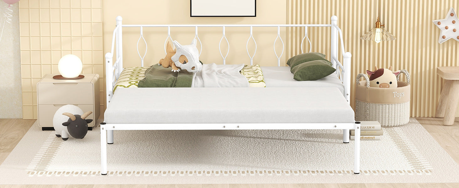 Twin Size Metal Daybed With Trundle, Daybed With Slat No Box Required White White Iron