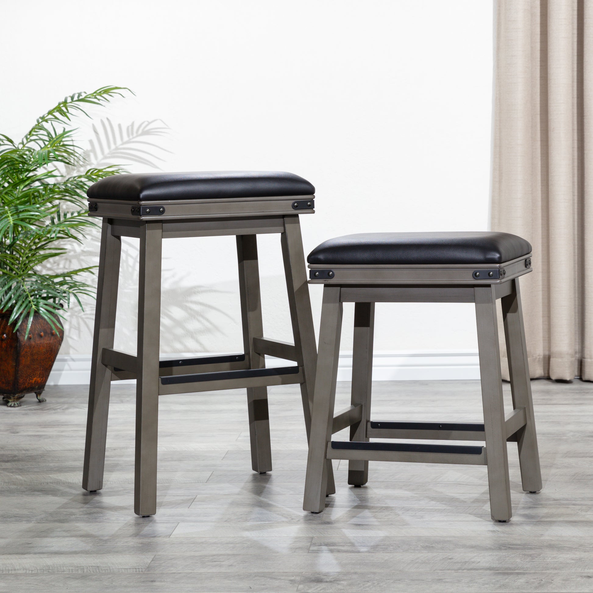 30" Bar Stool, Weathered Gray Finish, Black Leather Seat Gray Bonded Leather