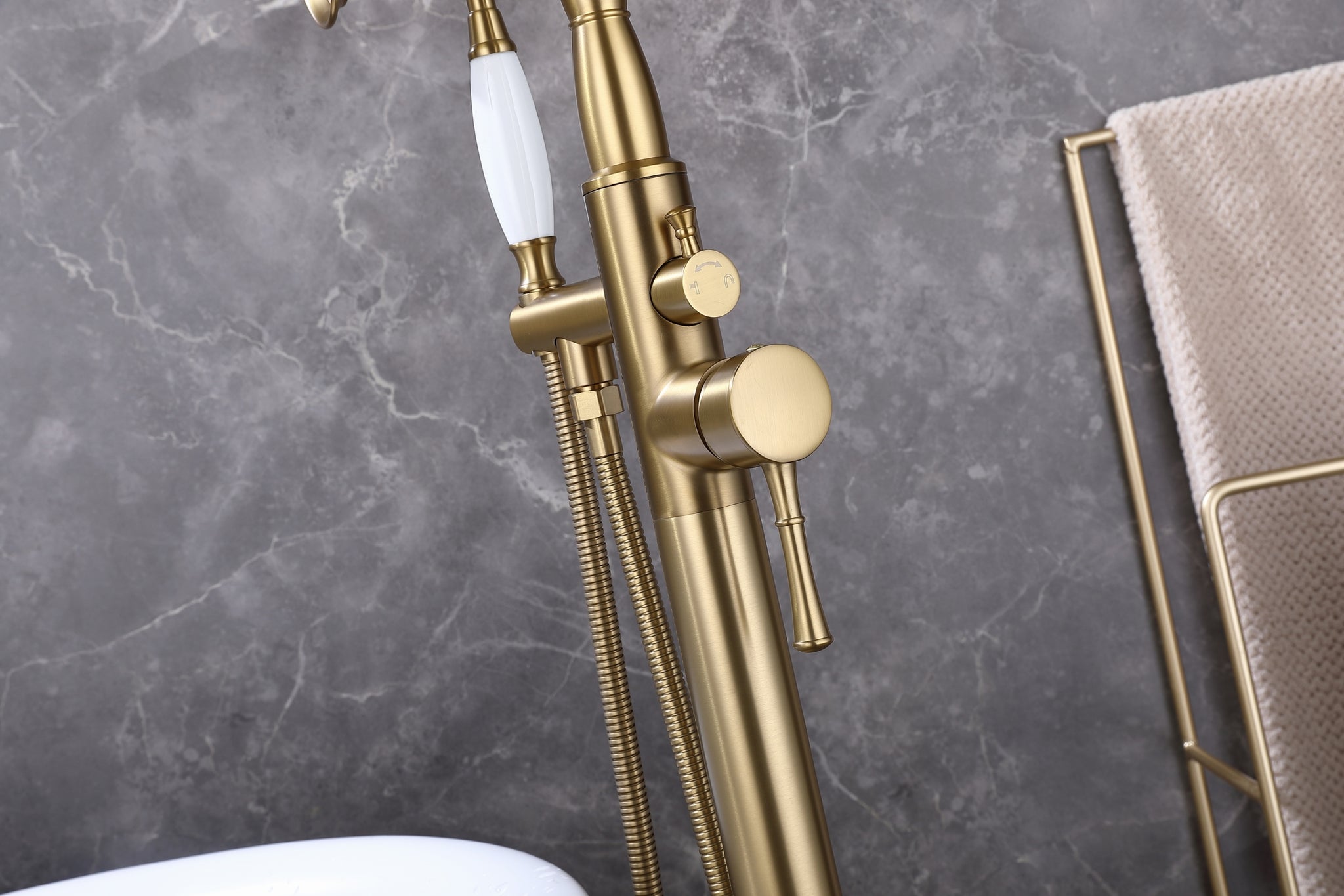 Freestanding Bathtub Faucet Tub Filler Free Standing brushed gold-metal