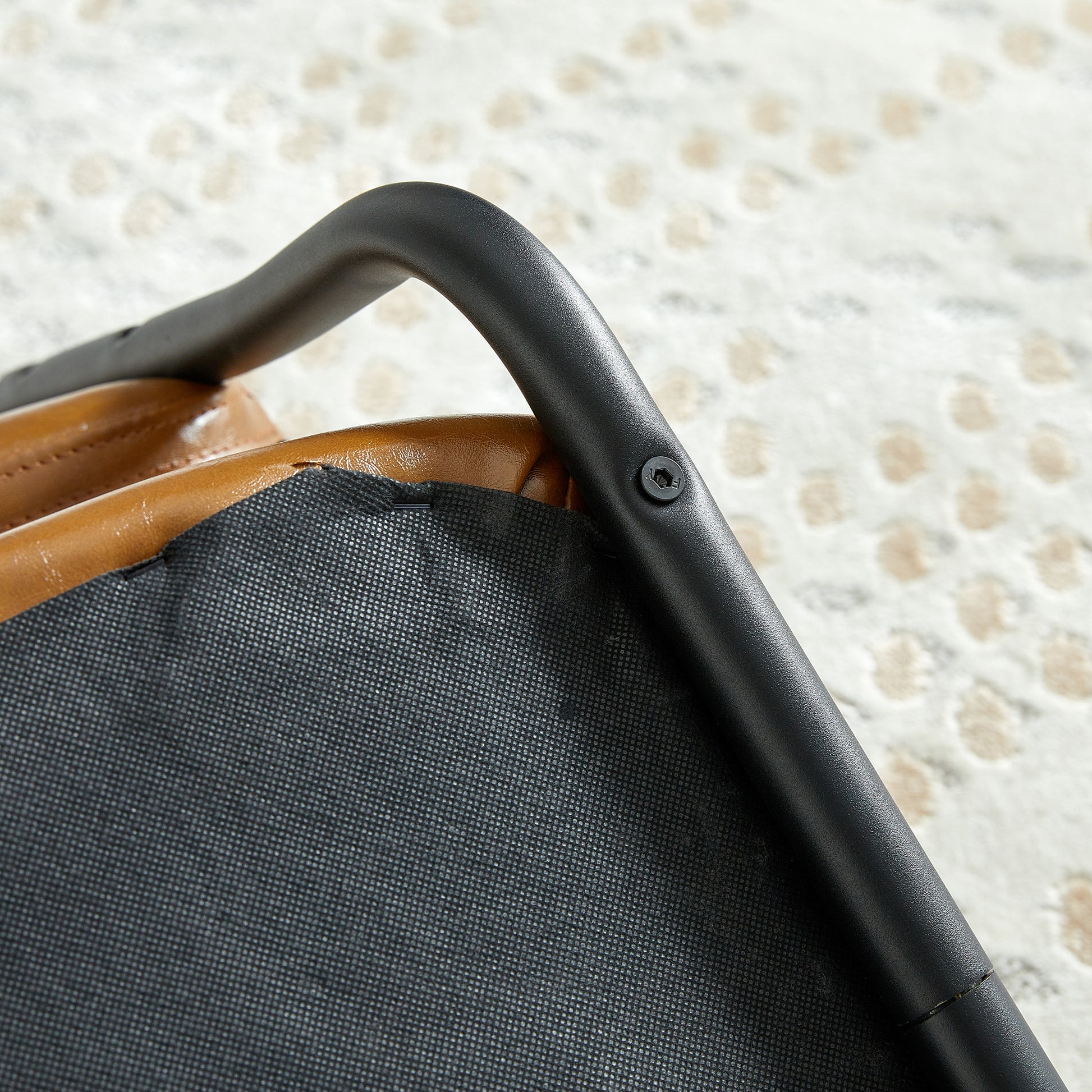 Brown Modern Simple Style Dining Chair Pu Leather Black Metal Pipe Dining Room Furniture Chair Set Of 2 Brown Pu Leather