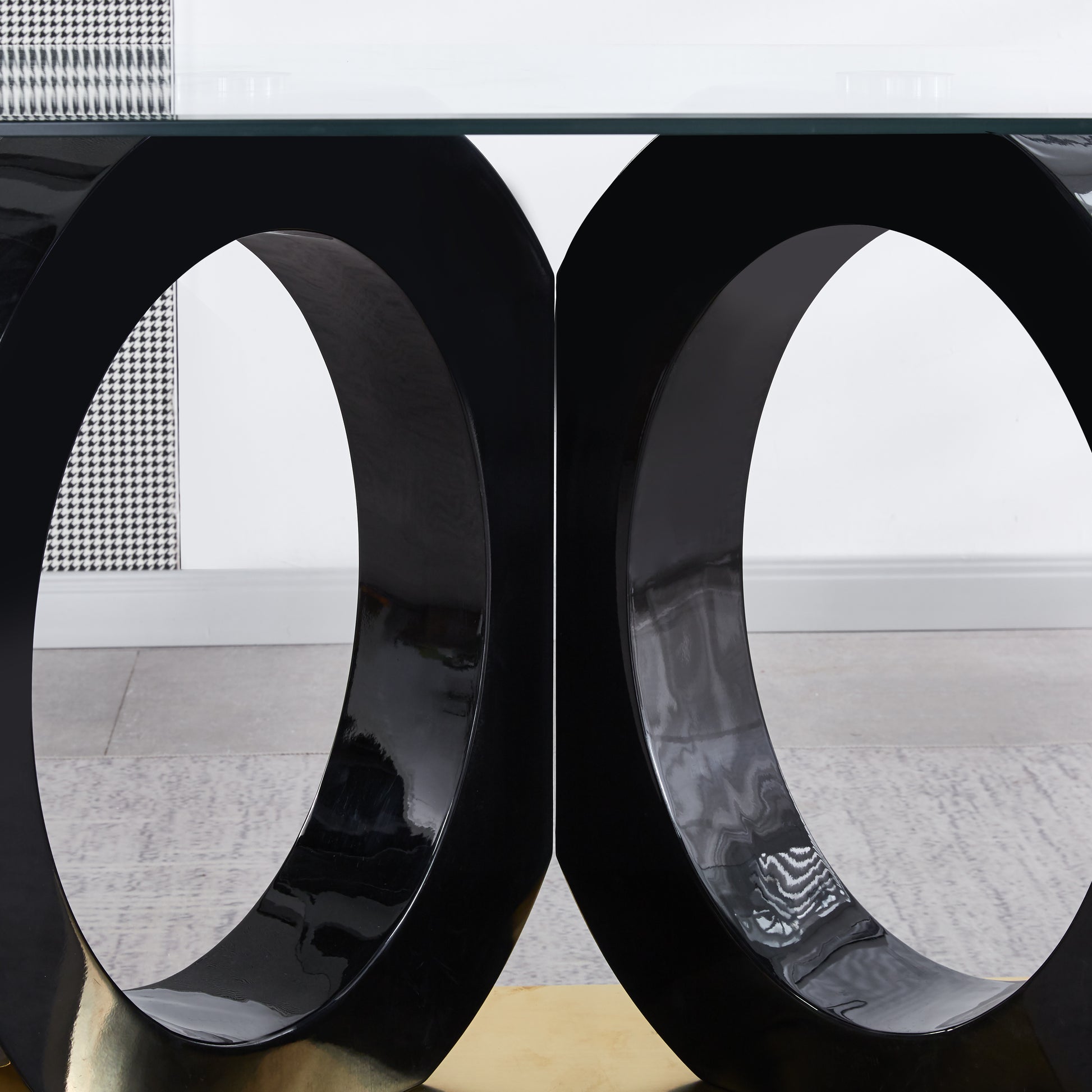 Modern Design Tempered Glass Dining Table With Black Mdf Middle Support And Stainless Steel Base Black Tempered Glass