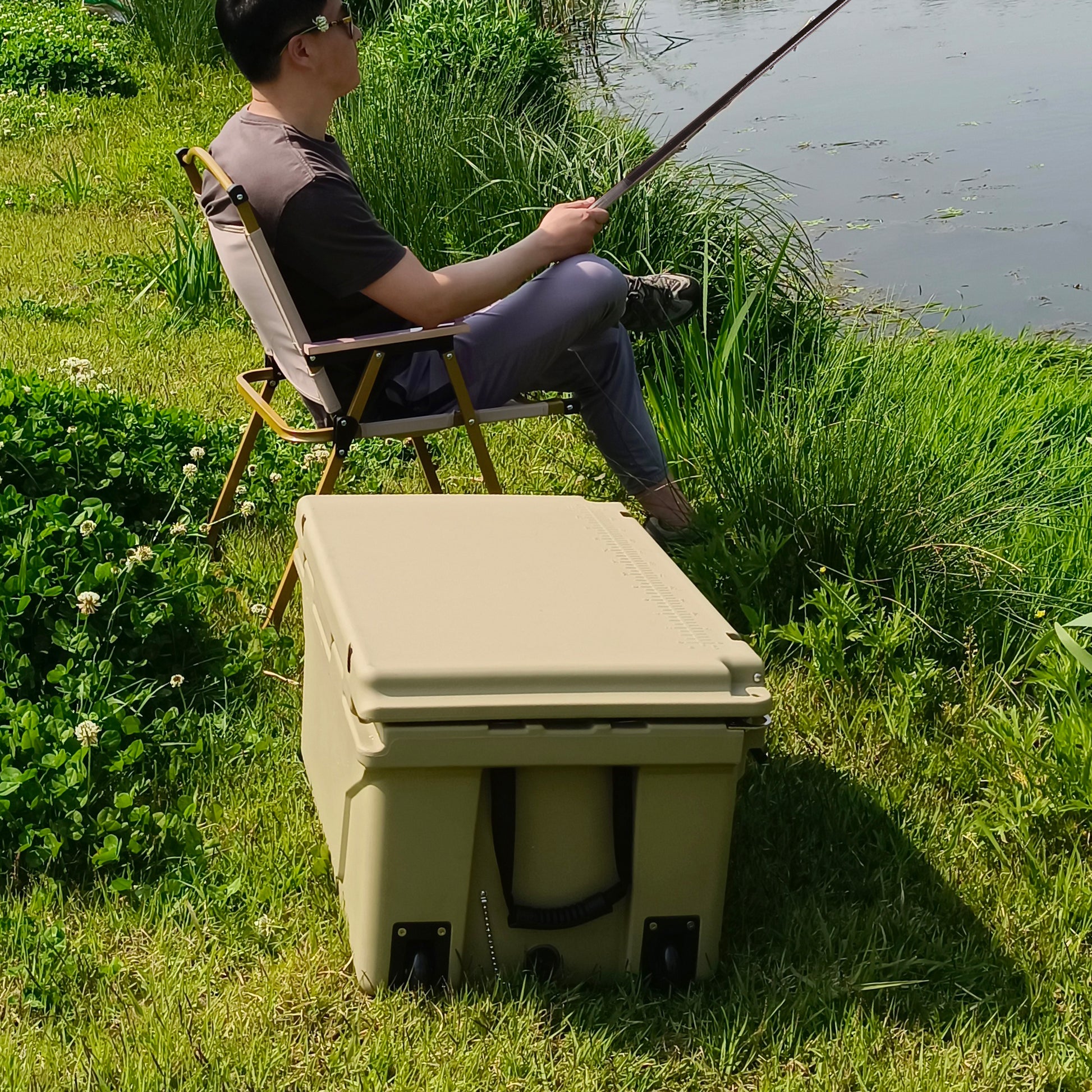 cooler box for fishing Khaki Color Ice Cooler Box 65Qt Camping Ice Chest Beer Box Outdoor Fis