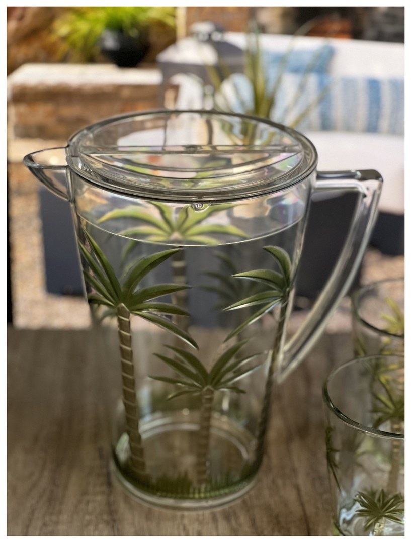 2.75 Quarts Water Pitcher with Lid, Palm Tree Design clear-acrylic