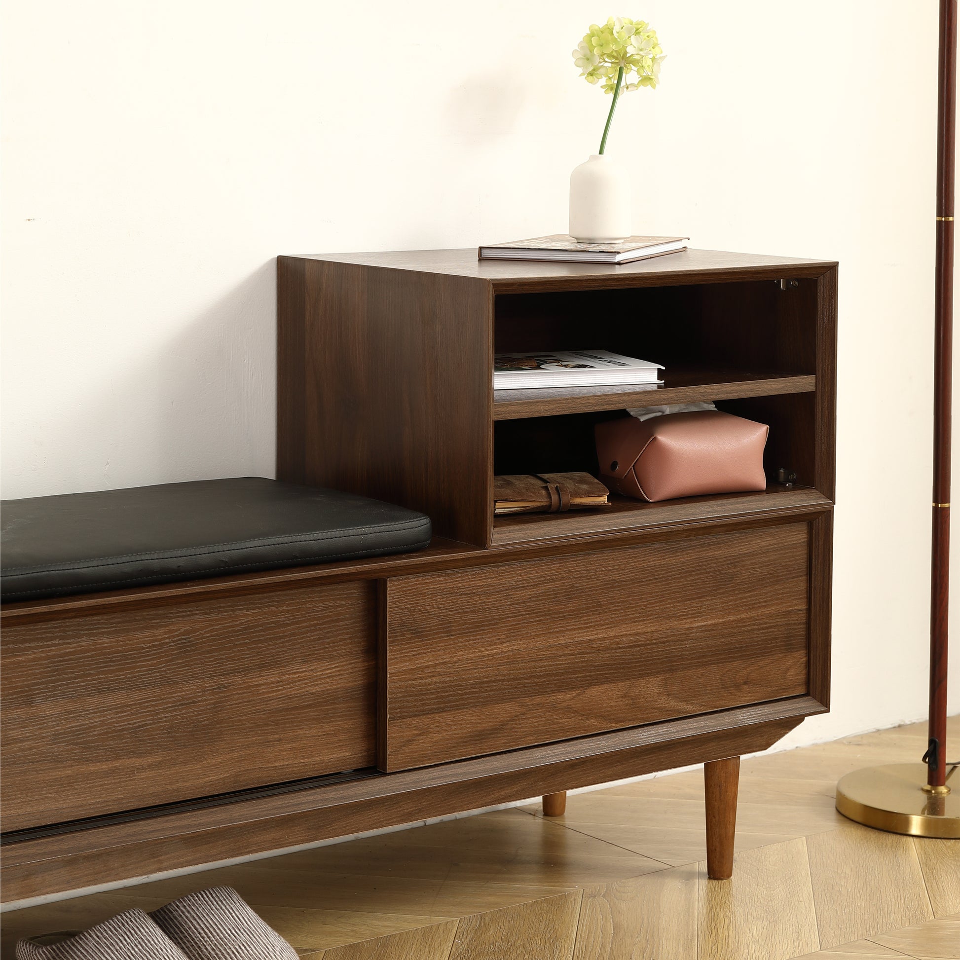 Modern Shoe Changing Cabinet With Cushion 47.24