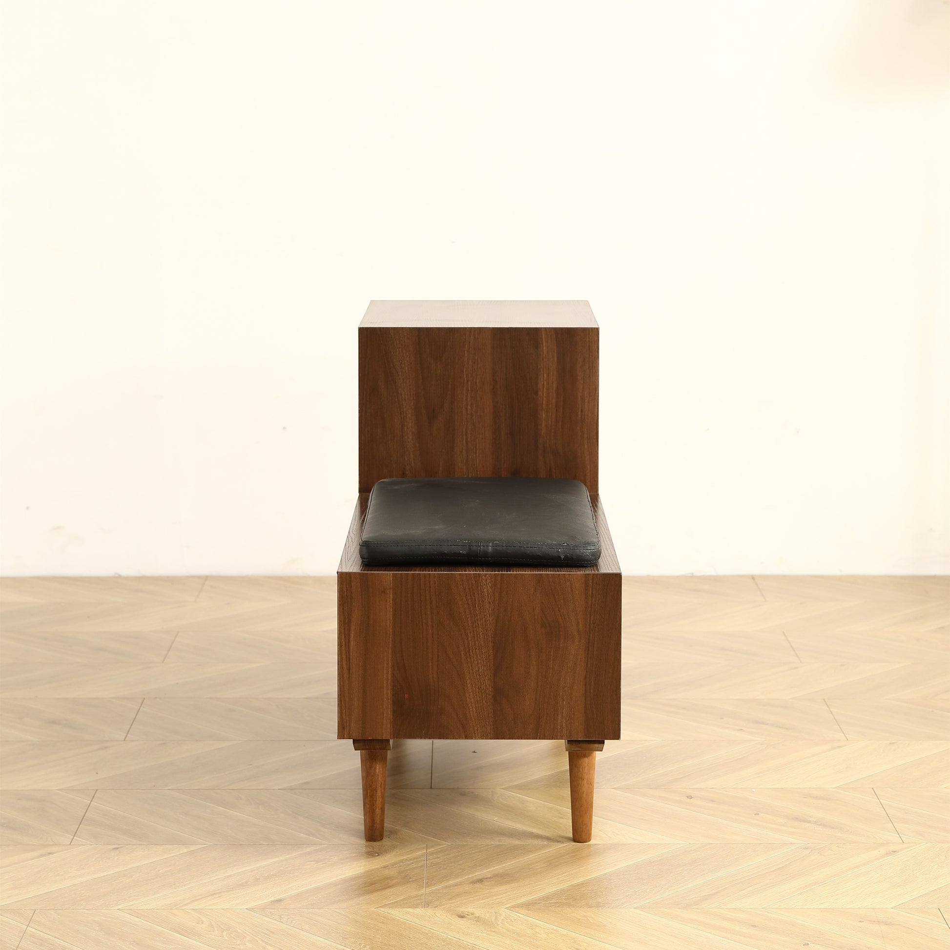 Modern Shoe Changing Cabinet With Cushion 47.24