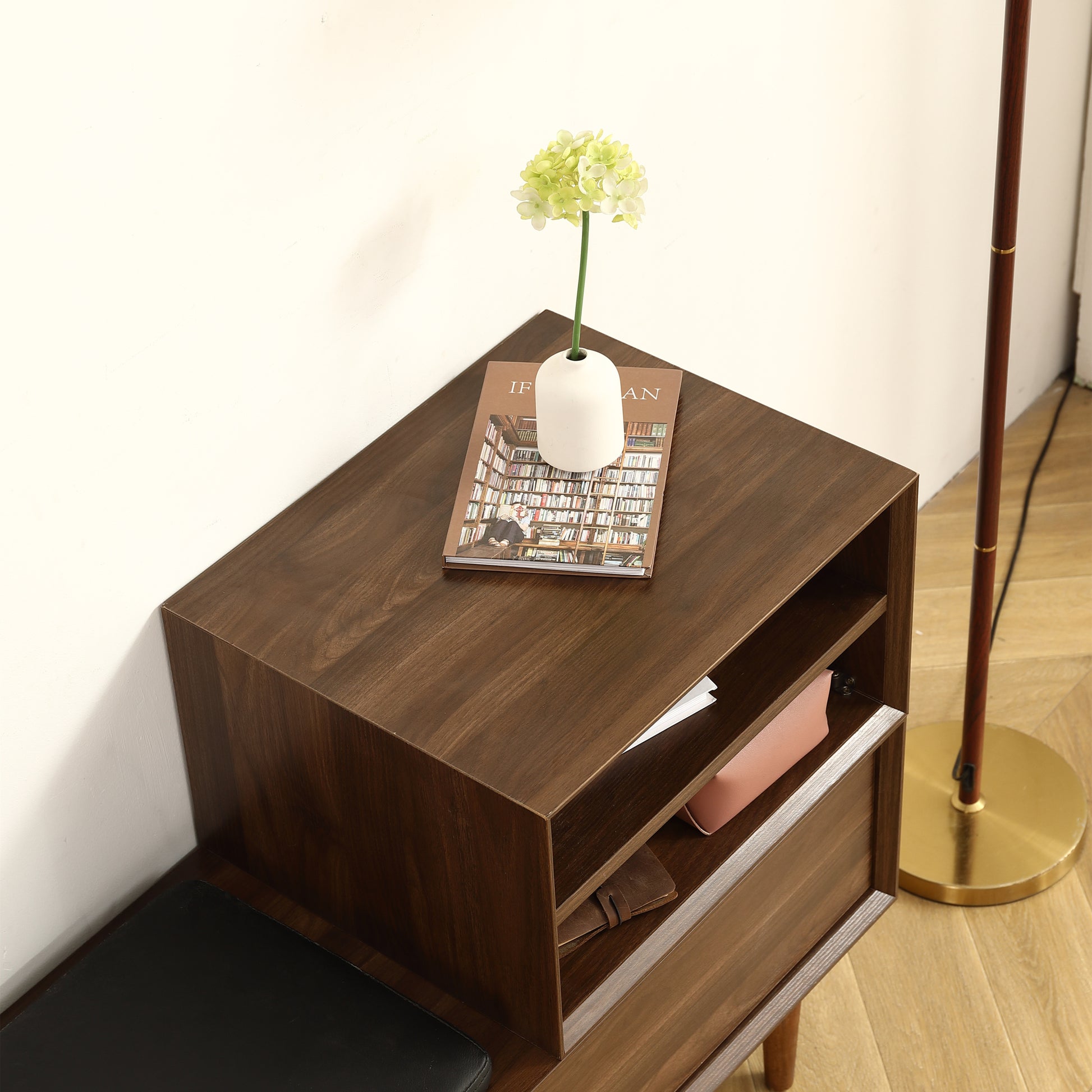 Modern Shoe Changing Cabinet With Cushion 47.24