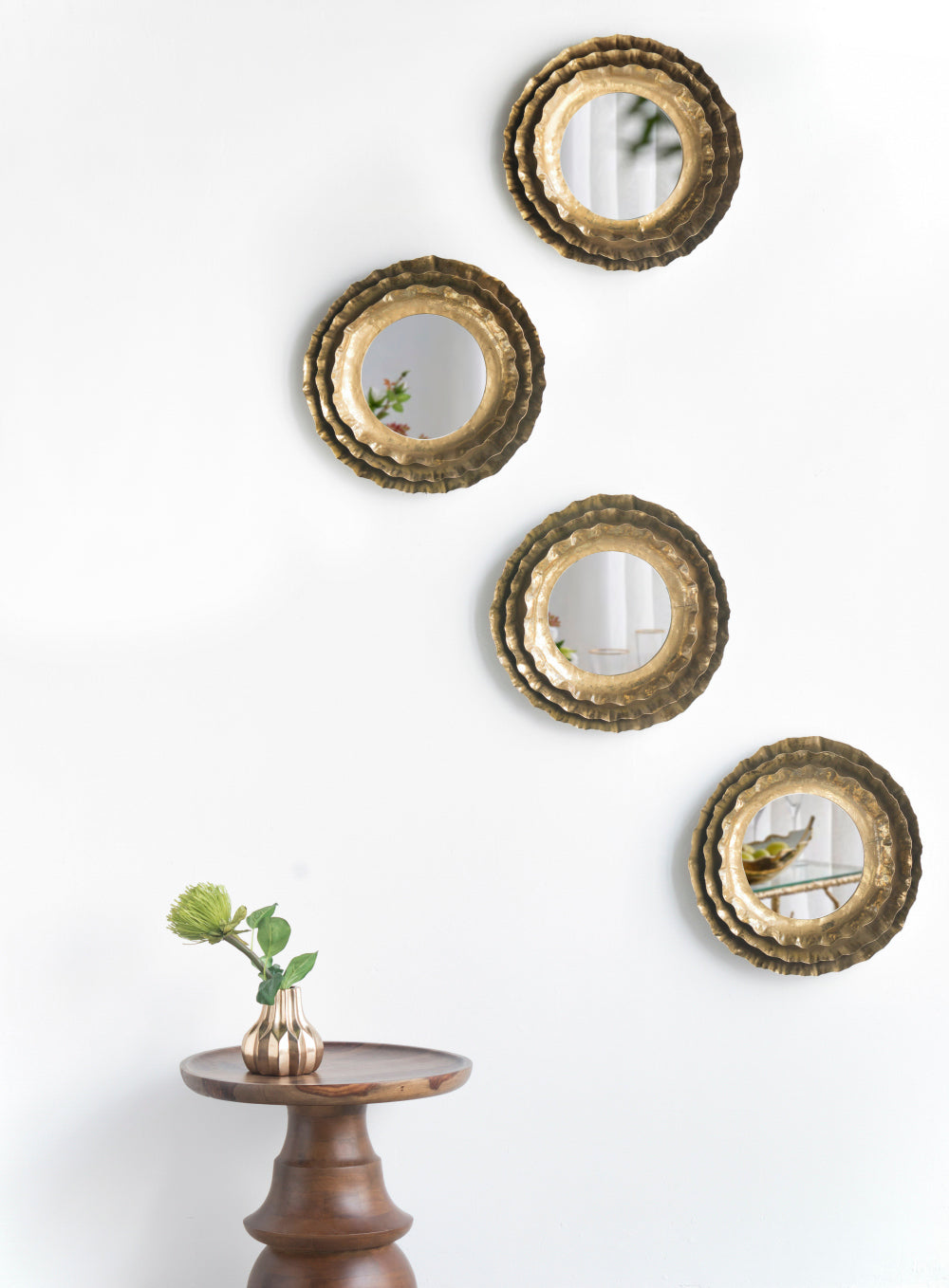 16" Round Wall Mirror with Gold Metal Frame, Mid gold-iron