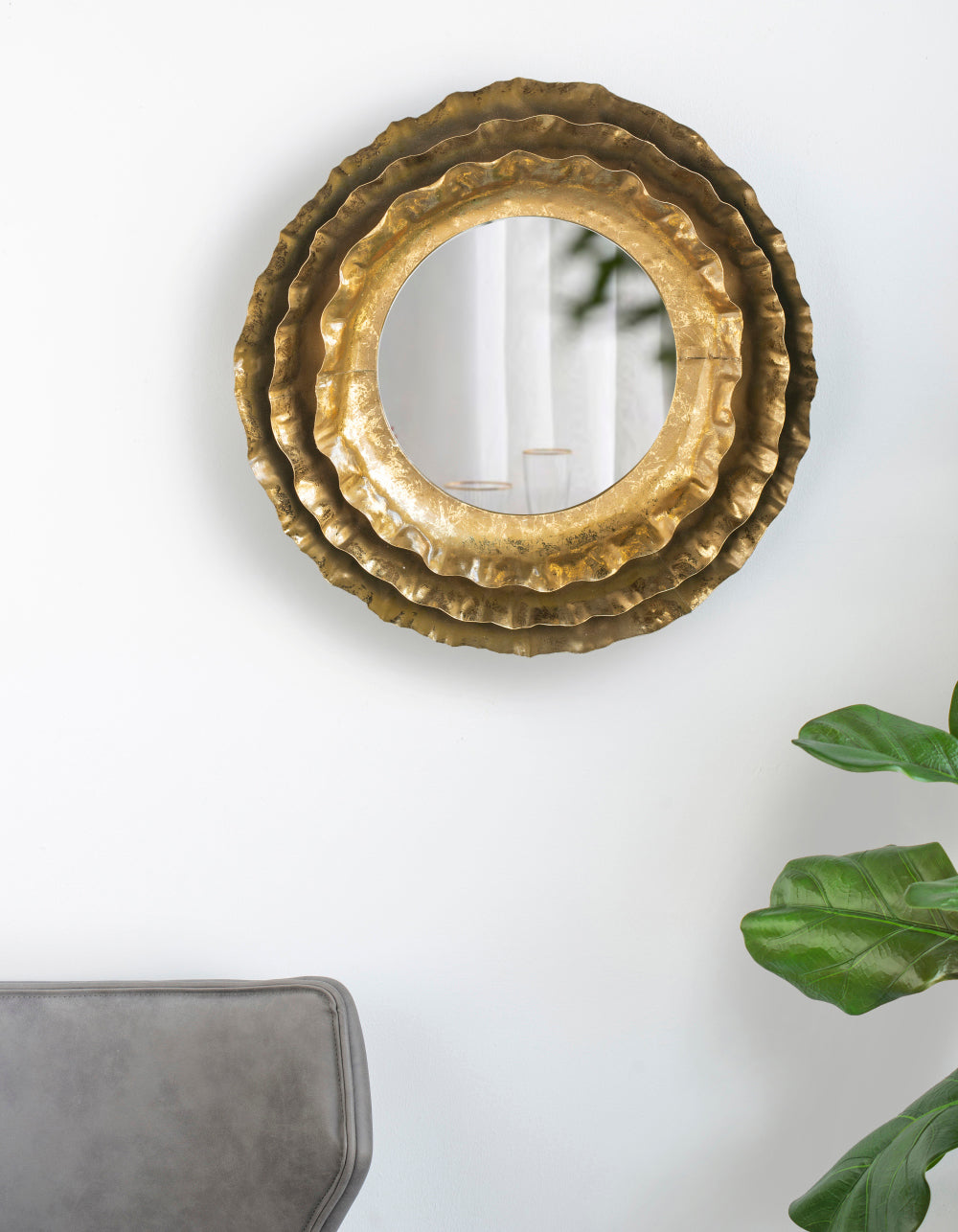 16" Round Wall Mirror with Gold Metal Frame, Mid gold-iron