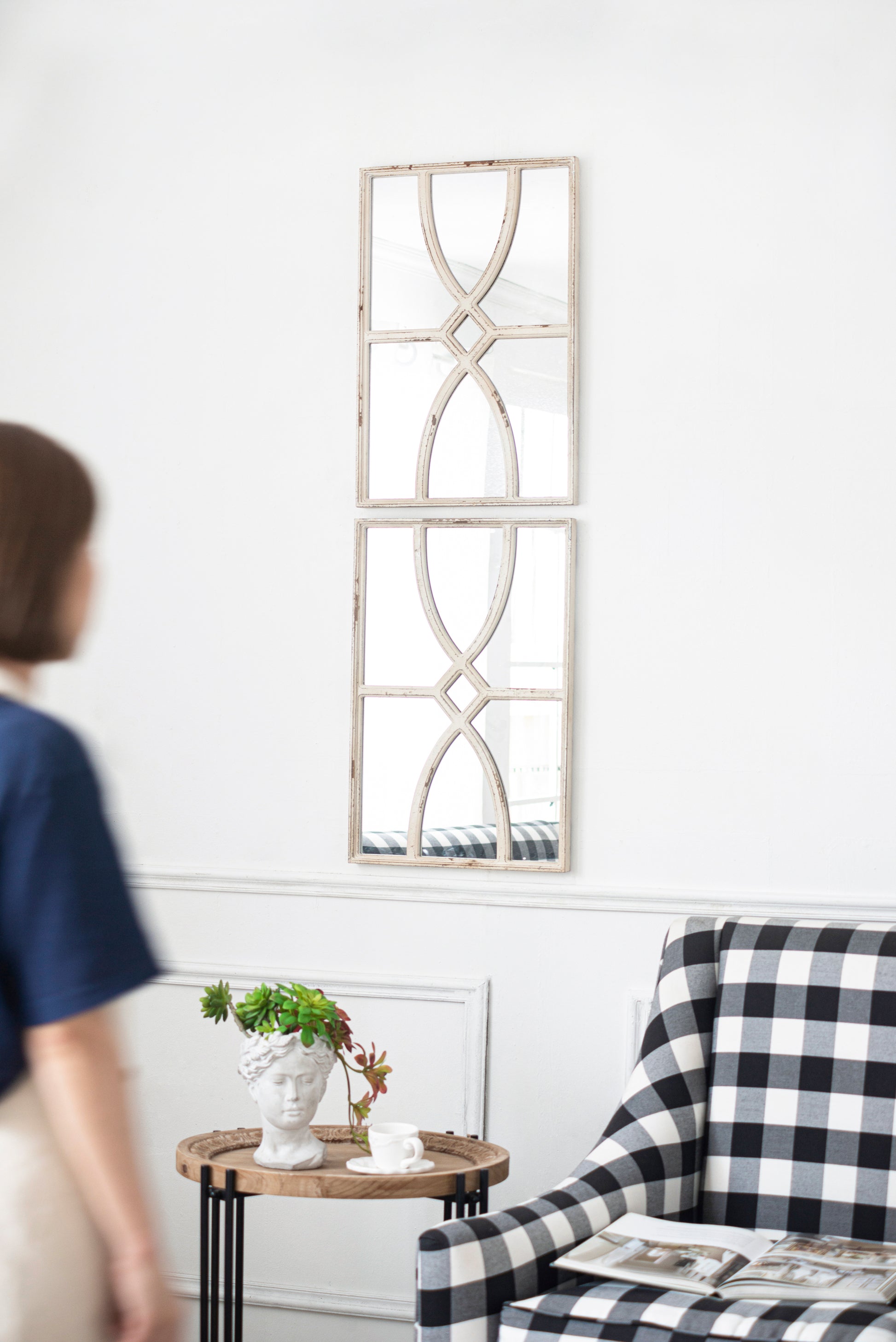 16" X 23" Rectangular Wooden Wall Mirrors With Distressed White Frame, Vertical Or Horizontal, Home Decor For Living Room, Set Of 2 White Wood Glass