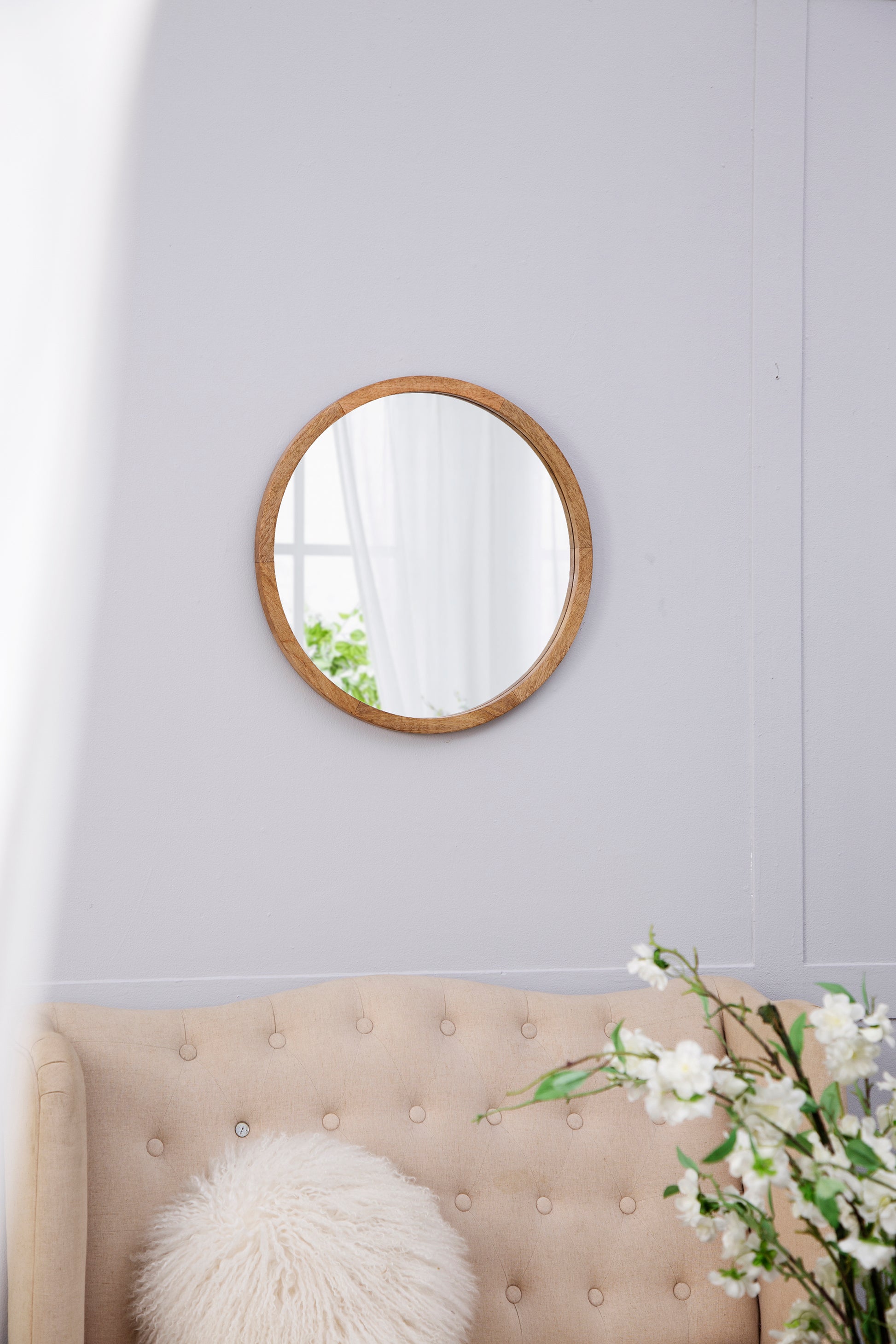 20" x 20" Circle Wall Mirror with Wooden Frame, Wall brown-wood+glass