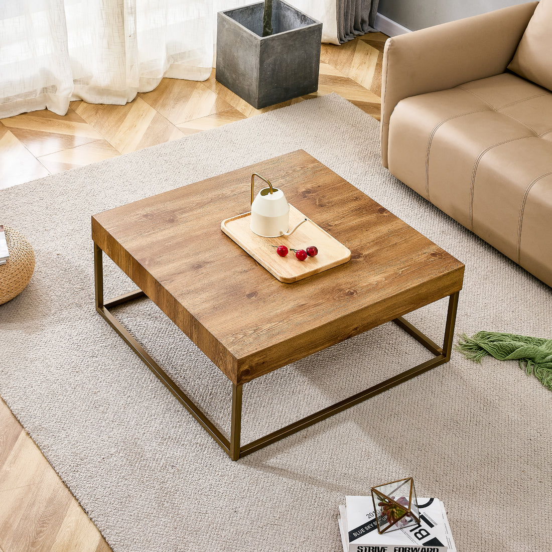 Modern Rectangular Coffee Table, Dining Table. Mdf Desktop With Metal Legs. Suitable For Restaurants And Living Rooms. The Size :31.5"*31.5"*14.37" Wood Mdf