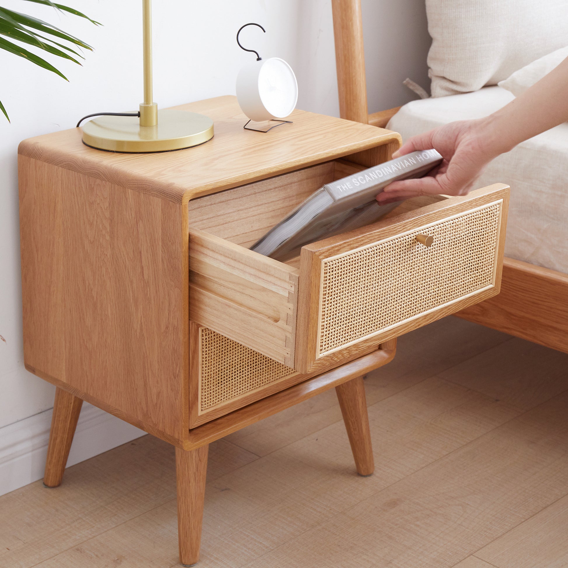 Pure Solid Wood Bedside Cabinet Modern Simple Nightstands North America Oak Bedside Cabinet Nordic Bedroom Solid Oak Storage Cabinet 0.4M Natural Solid Wood