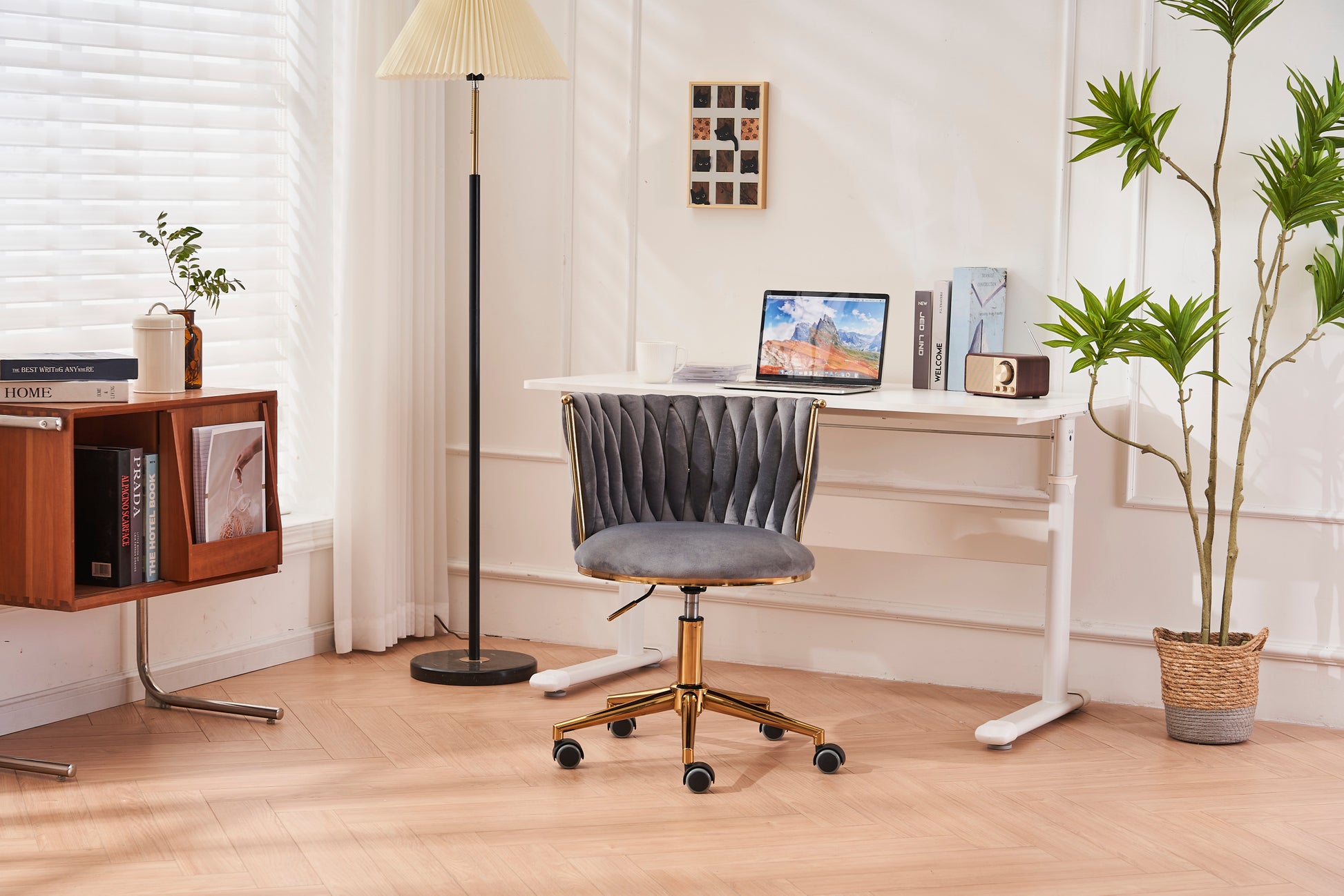 Office Desk Chair, Upholstered Home Office Desk Chairs With Adjustable Swivel Wheels, Ergonomic Office Chair For Living Room, Bedroom, Office, Vanity Study Dark Grey Dark Gray Office Modern Foam Velvet