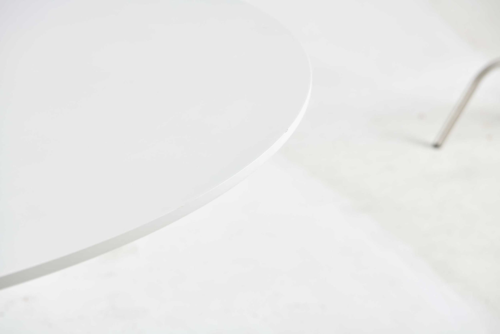 42.1"White Table Mid Century Dining Table For 4 6 People With Round Mdf Table Top, Pedestal Dining Table, End Table Leisure Coffee Table,Cross Leg White Kitchen & Dining Tables Mdf