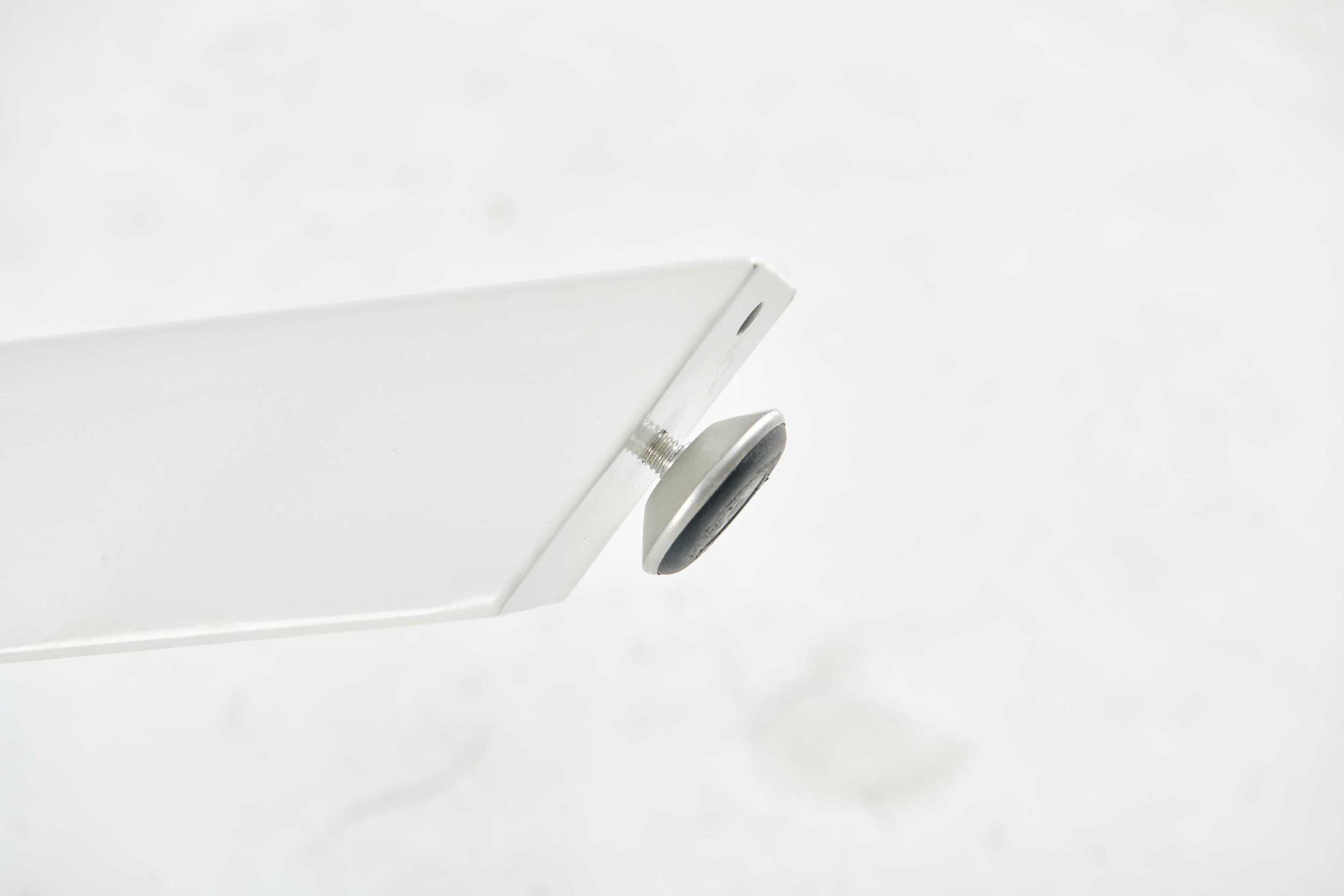 42.1"White Table Mid Century Dining Table For 4 6 People With Round Mdf Table Top, Pedestal Dining Table, End Table Leisure Coffee Table,Cross Leg White Kitchen & Dining Tables Mdf