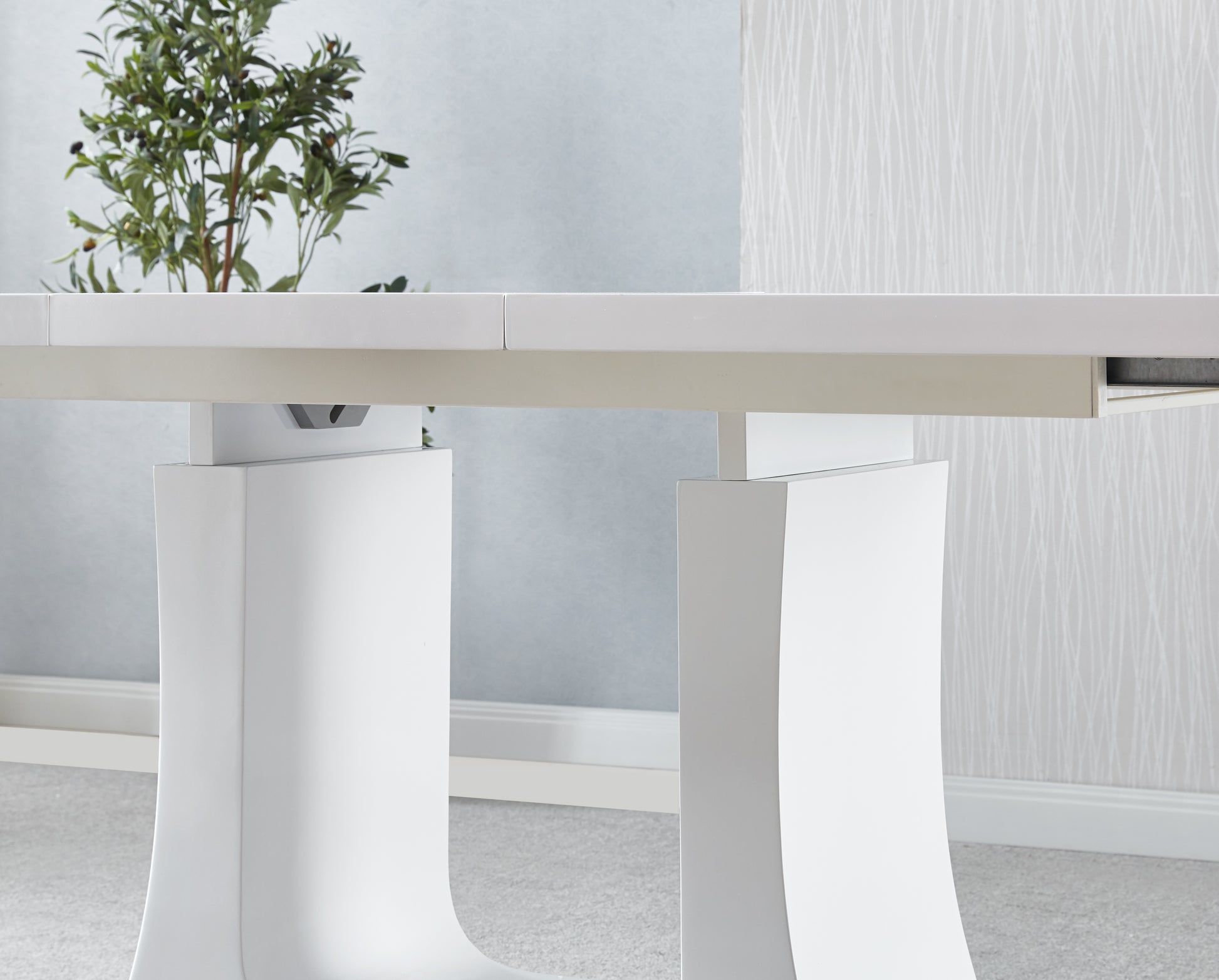 63" 78.7" Extendable Dining Table With Butterfly Leaf, High Gloss Lacquer Coating And Pedestal Base In White Chrome White Mdf