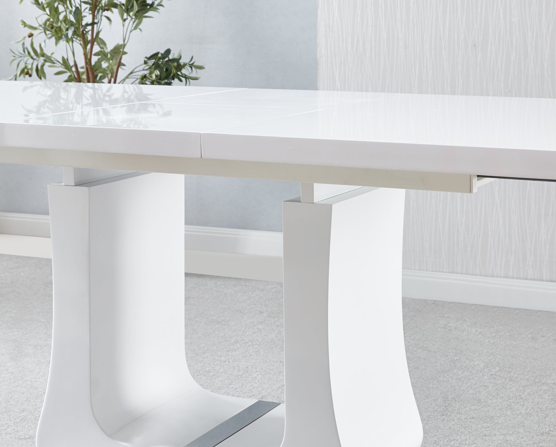 63" 78.7" Extendable Dining Table With Butterfly Leaf, High Gloss Lacquer Coating And Pedestal Base In White Chrome White Mdf