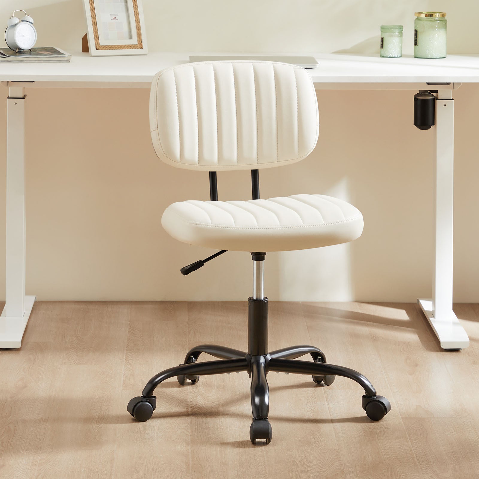 Sweetcrispy Pu Leather Low Back Task Chair Small Home Office Chair With Wheels White Abs Rubber Steel Q235