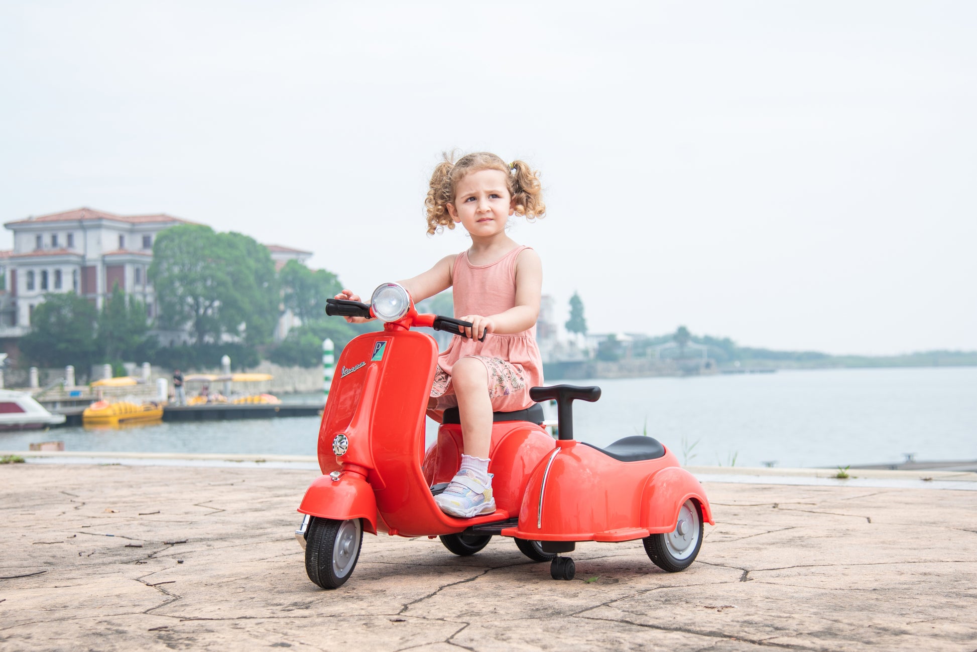 6V Licensed Vespa Scooter Motorcycle With Side Car For Kids, Red Red Chrome