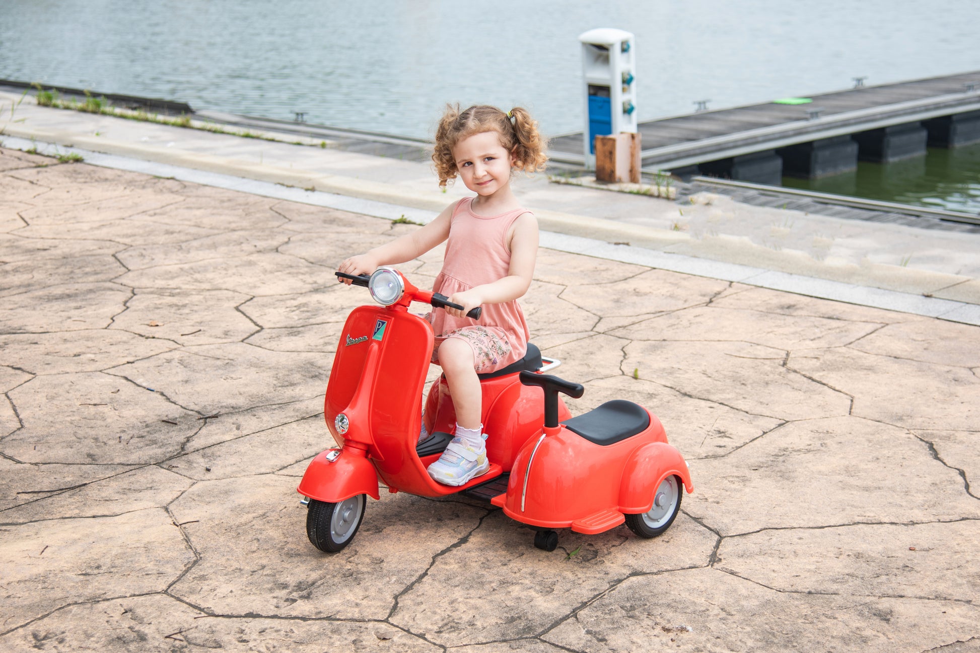 6V Licensed Vespa Scooter Motorcycle With Side Car For Kids, Red Red Chrome