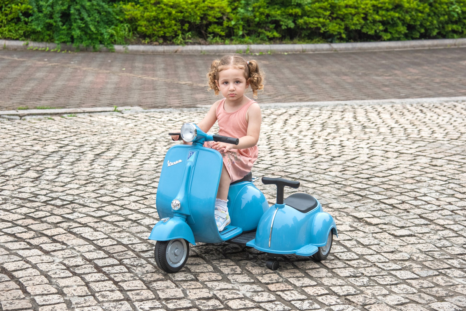 6V Licensed Vespa Scooter Motorcycle With Side Car For Kids, Blue Blue Chrome