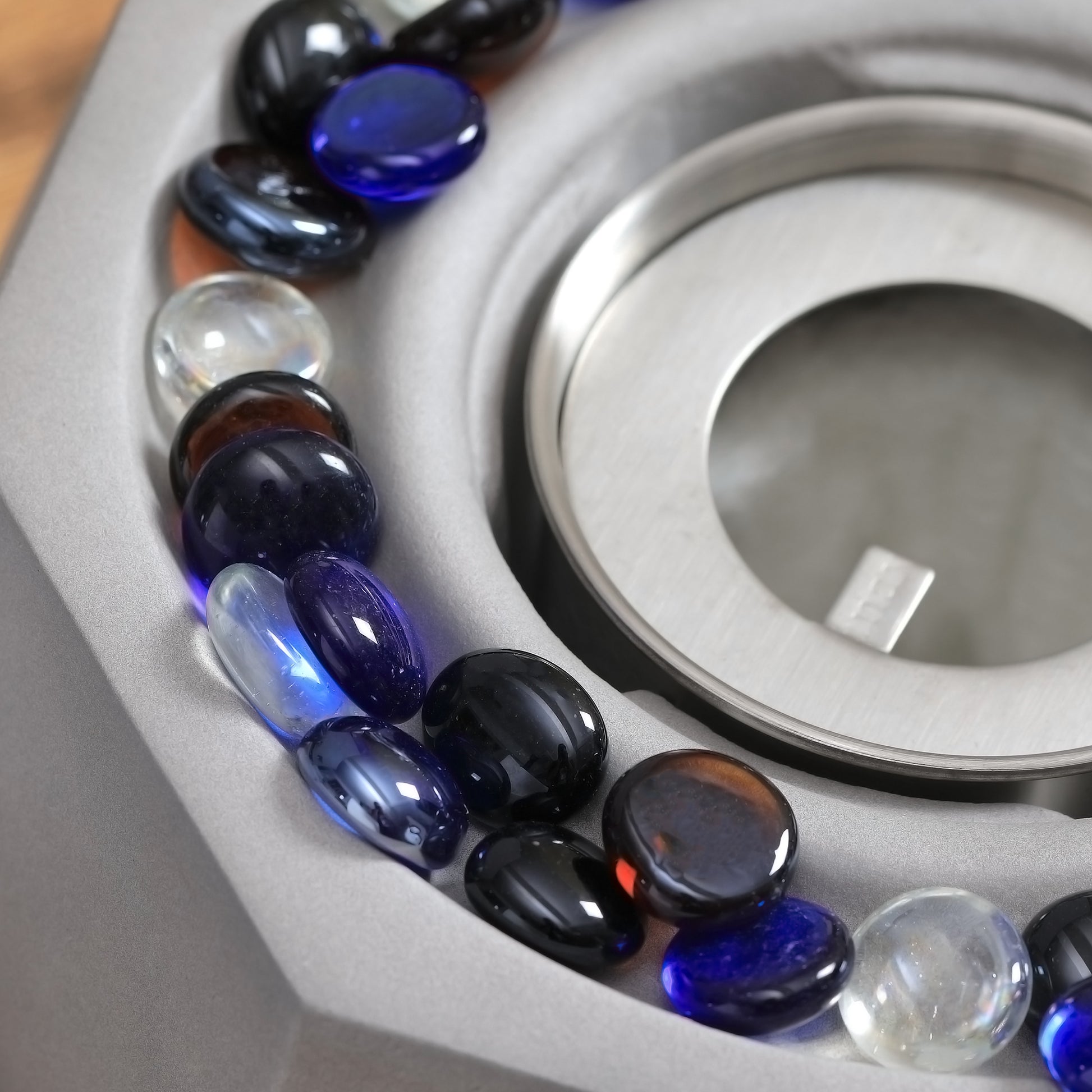 Concrete Tabletop Fireplace, 9" Portable Alcohol Fireplace With Lid For Indoor And Outdoor, 0.1 Gal Max 215 Sq. Ft., Burns Up With Liquid Alcohol And Solid Alcohol, Light Grey Light Grey Concrete