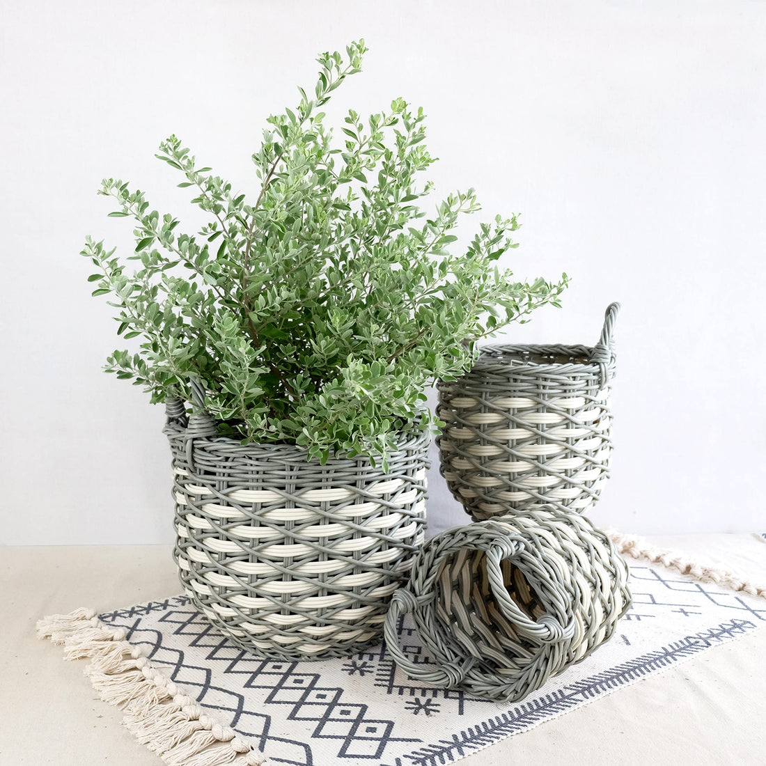 3 Pack Stackable Hand Woven Wicker Storage And Laundry Basket With Handles Gray Beige Plastic