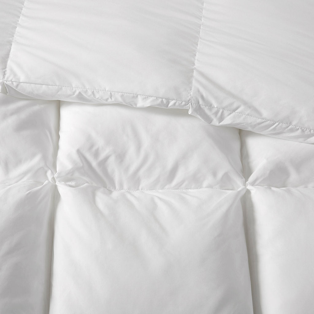 Overfilled Down Alternative Comforter White Polyester