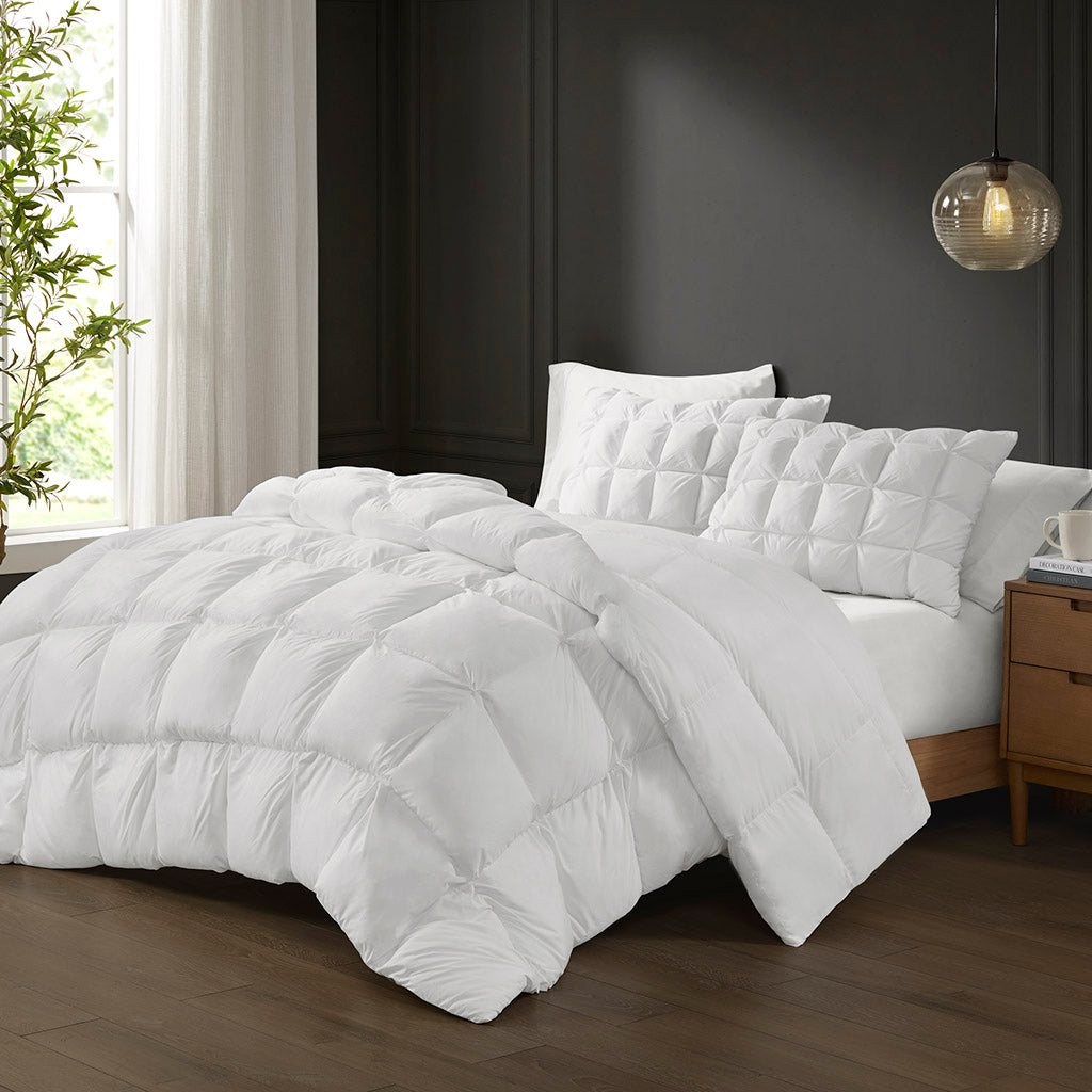 Overfilled Down Alternative Comforter White Polyester