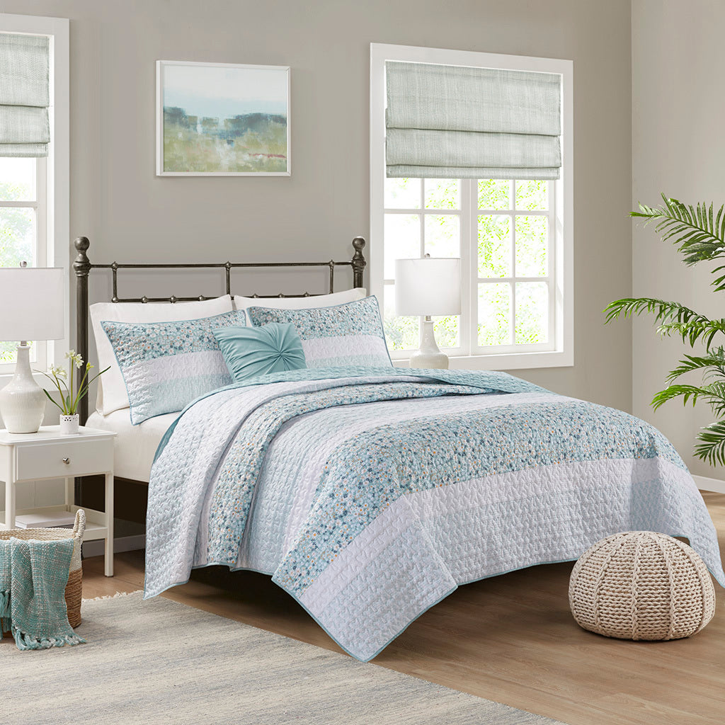 4 Piece Seersucker Quilt Set With Throw Pillow Aqua Polyester