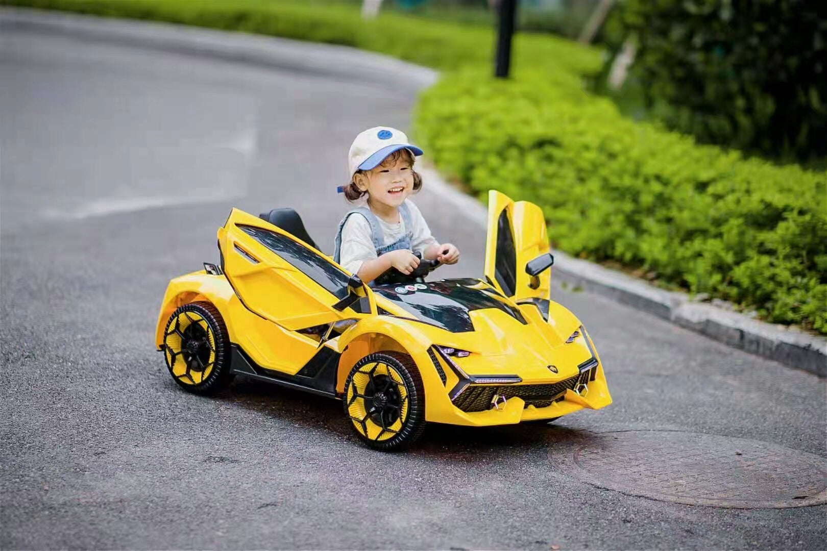 ride on car, kids electric car, Tamco riding toys for yellow-50 - 99 lbs-3 to 4 years-plastic-indoor &