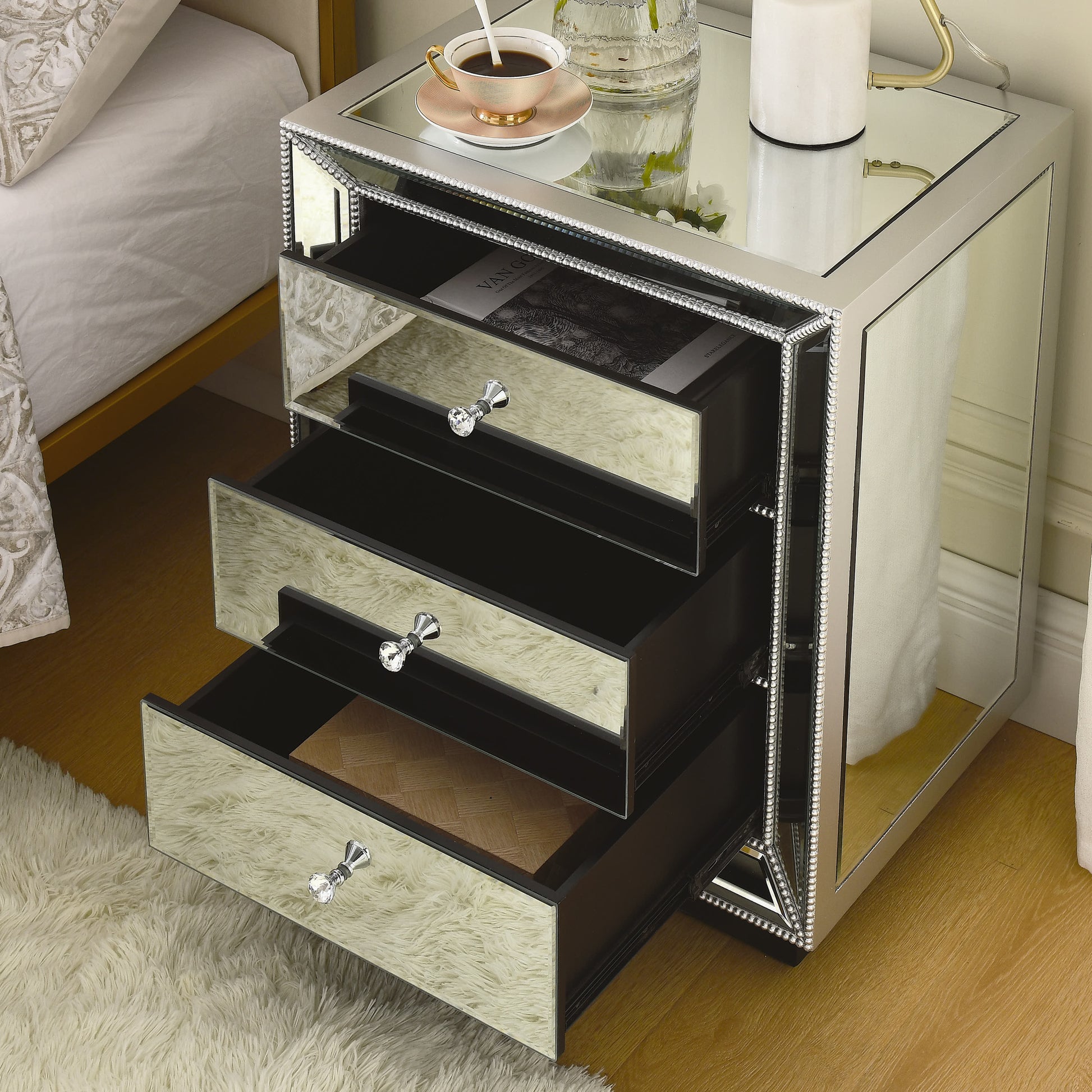 W 22"X D 16 ' X 26.8" Flash Silver Mirror Three Drawer Cabinet Chest 3 4 Drawers Glass Pane Silver Bedroom Mirrored Back American Design Mdf Glass